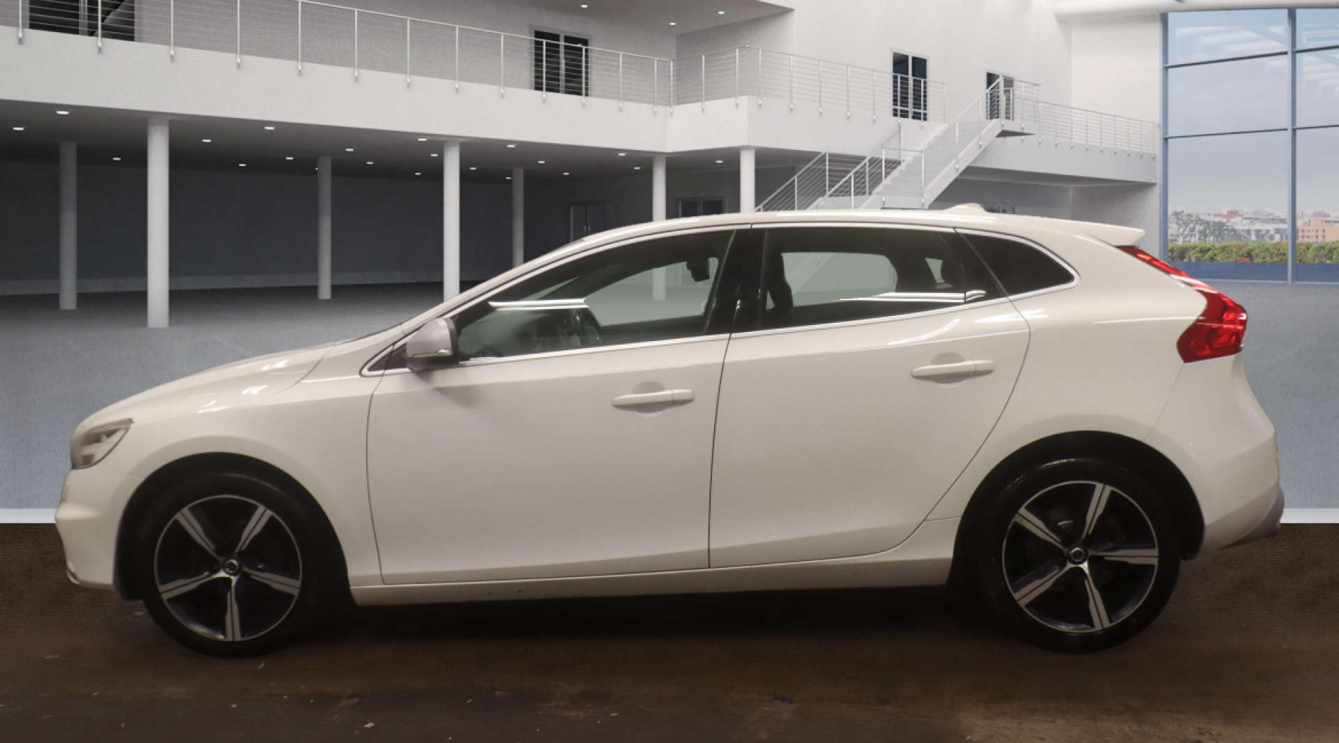 VOLVO V40 2.0 V40 R-Design Nav+ D2 5dr #8