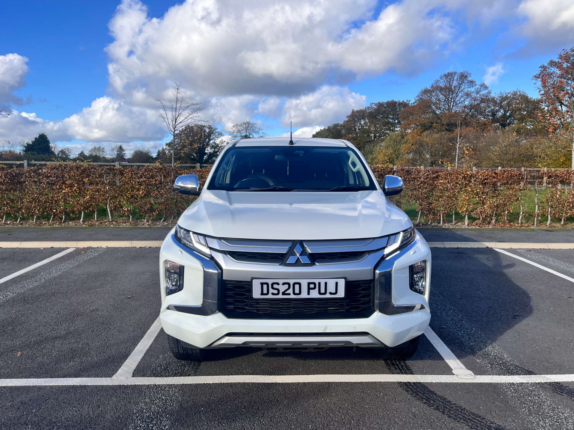 MITSUBISHI L200 2.3 L200 Barbarian DI-D Auto 4WD #1