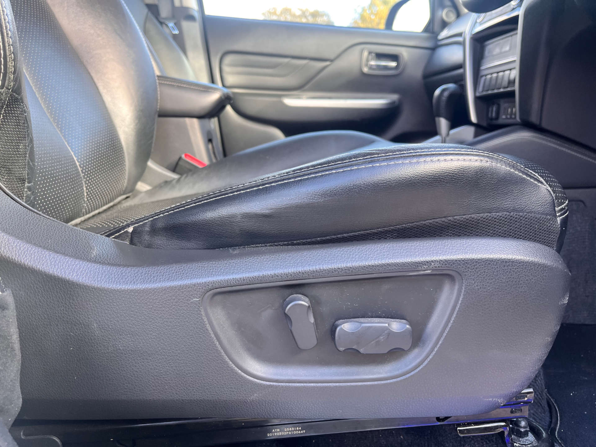 MITSUBISHI L200 2.3 L200 Barbarian DI-D Auto 4WD #30