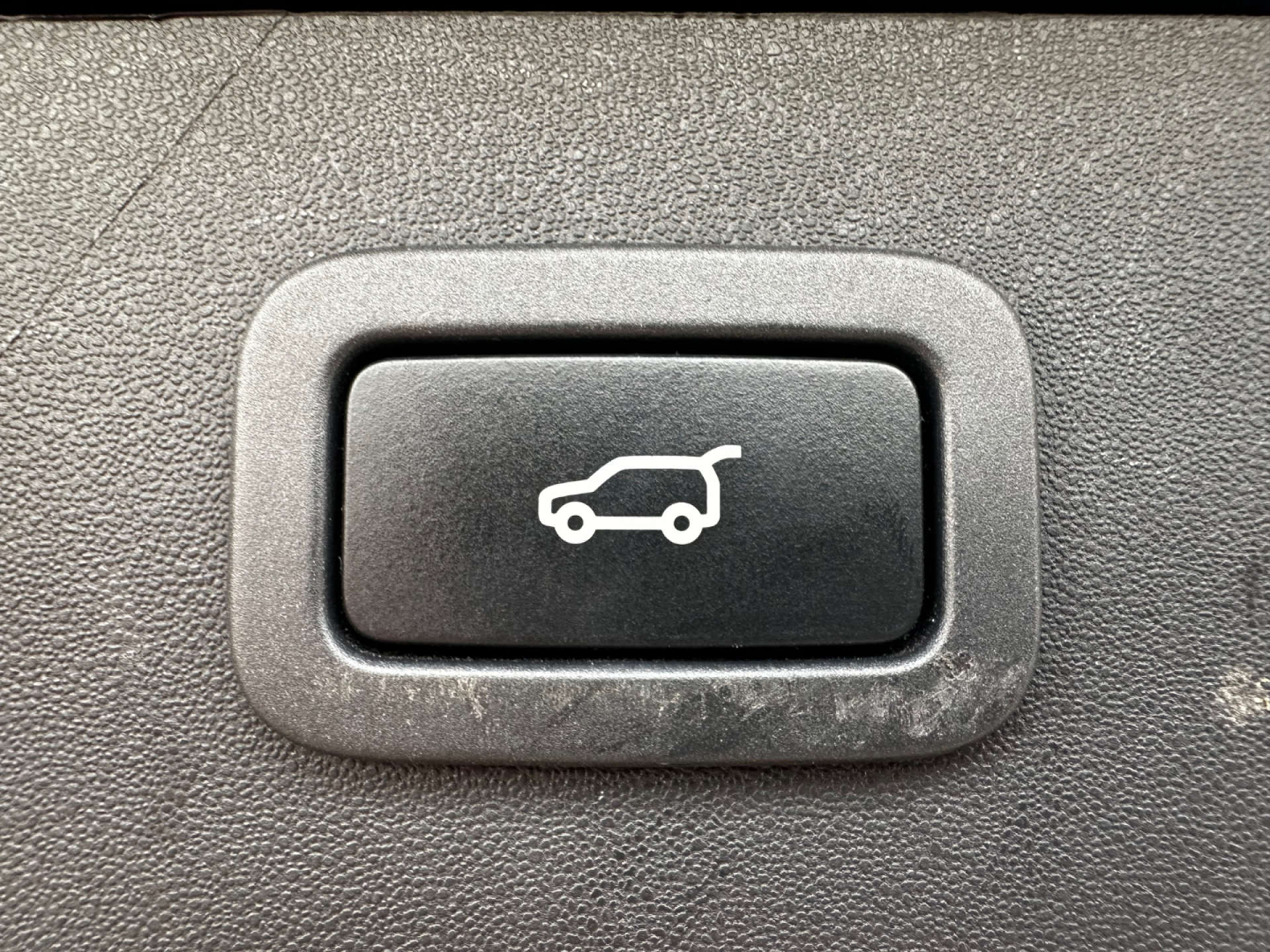 LAND ROVER DISCOVERY SPORT 2.0 Discovery Sport Black HSE TD4 Auto 4WD 5dr #17
