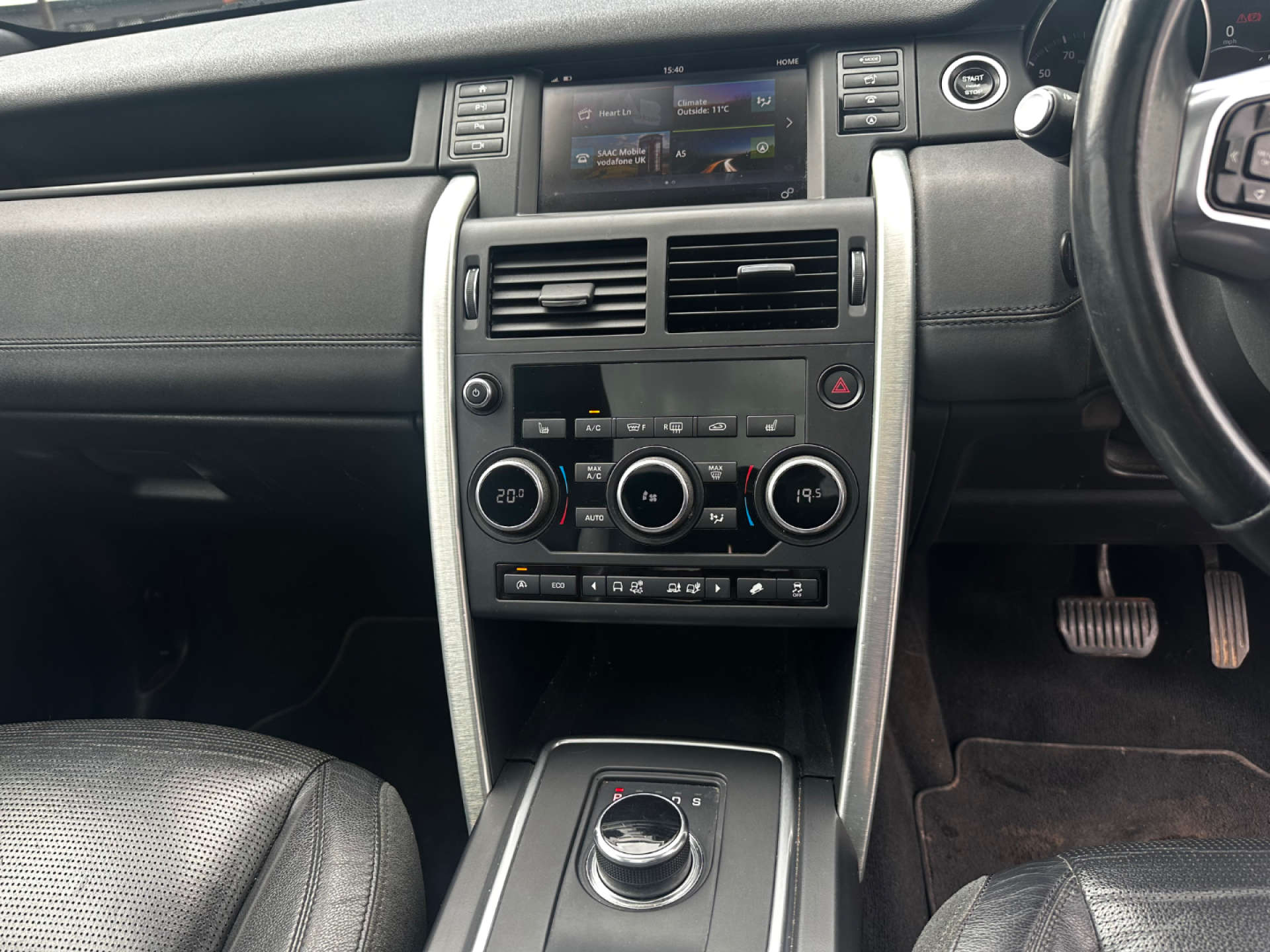 LAND ROVER DISCOVERY SPORT 2.0 Discovery Sport Black HSE TD4 Auto 4WD 5dr #43
