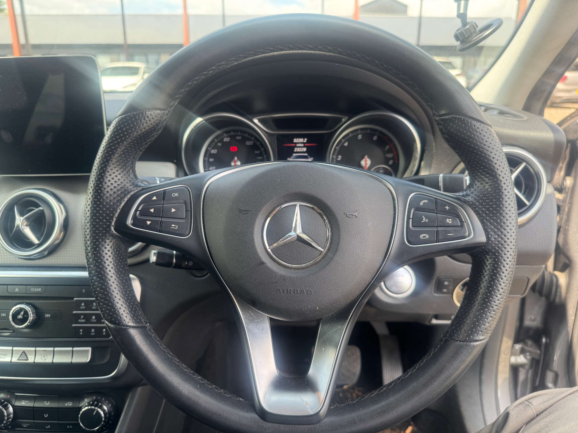 MERCEDES-BENZ GLA 1.6 GLA 180 Urban Edition Auto 5dr #16