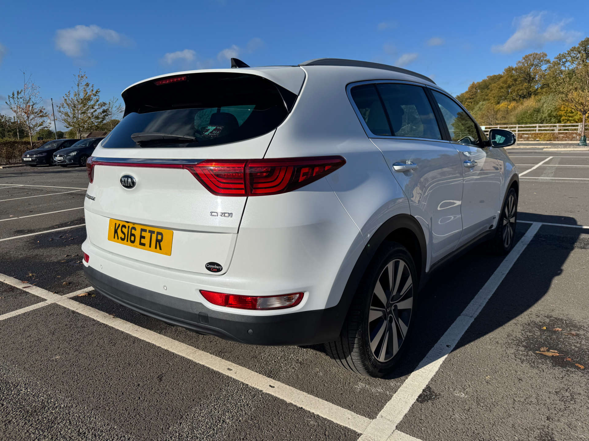 KIA SPORTAGE 2.0 Sportage First Edition CRDi Auto 4WD 5dr #2