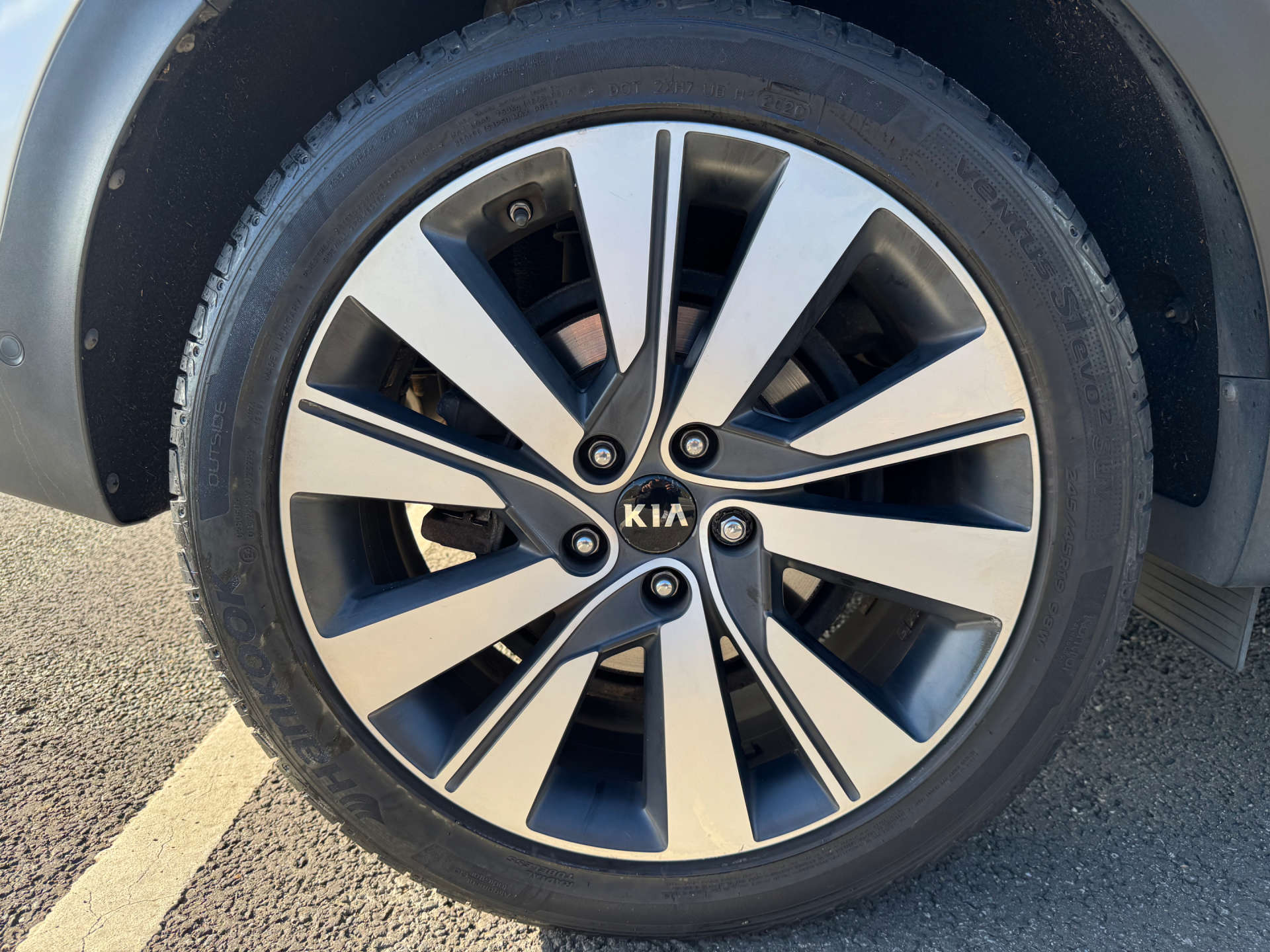 KIA SPORTAGE 2.0 Sportage First Edition CRDi Auto 4WD 5dr #24