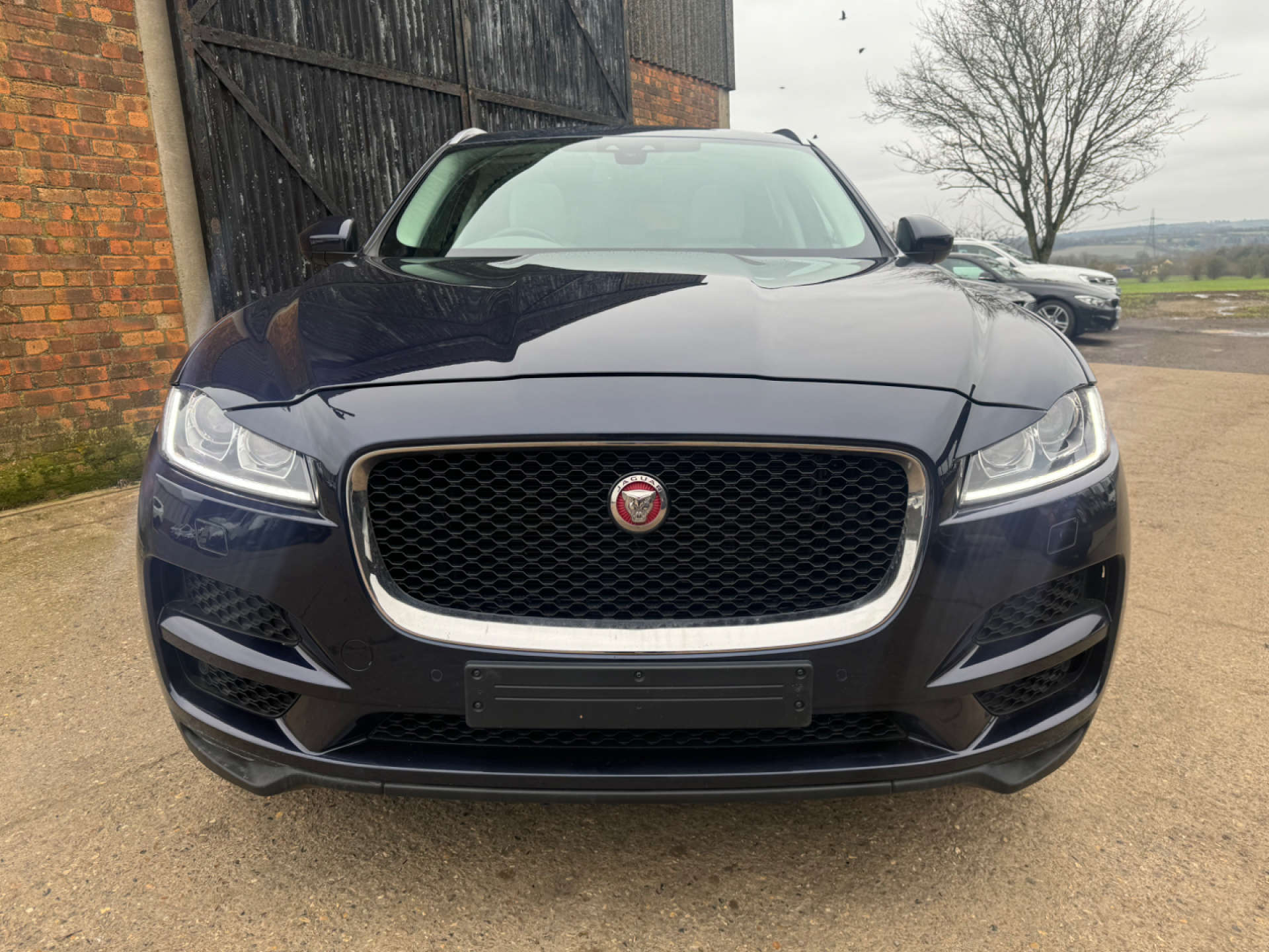 JAGUAR F-PACE 2.0 F-PACE Portfolio AWD D Auto 4WD 5dr #5