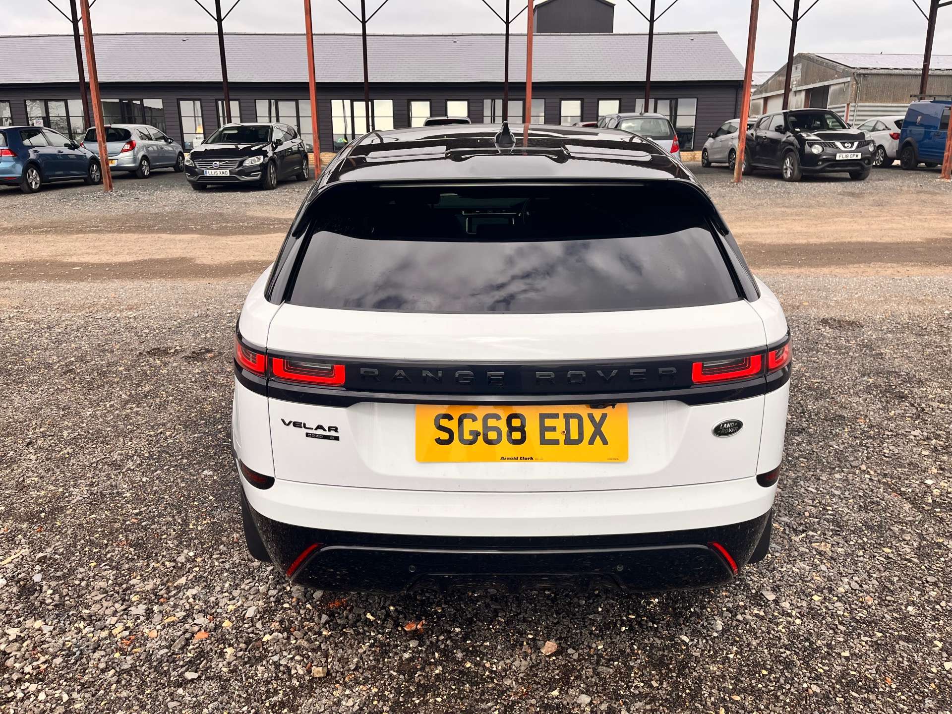 LAND ROVER RANGE ROVER VELAR 2.0 Range Rover Velar R-Dynamic S D240 Auto 4WD 5dr #15