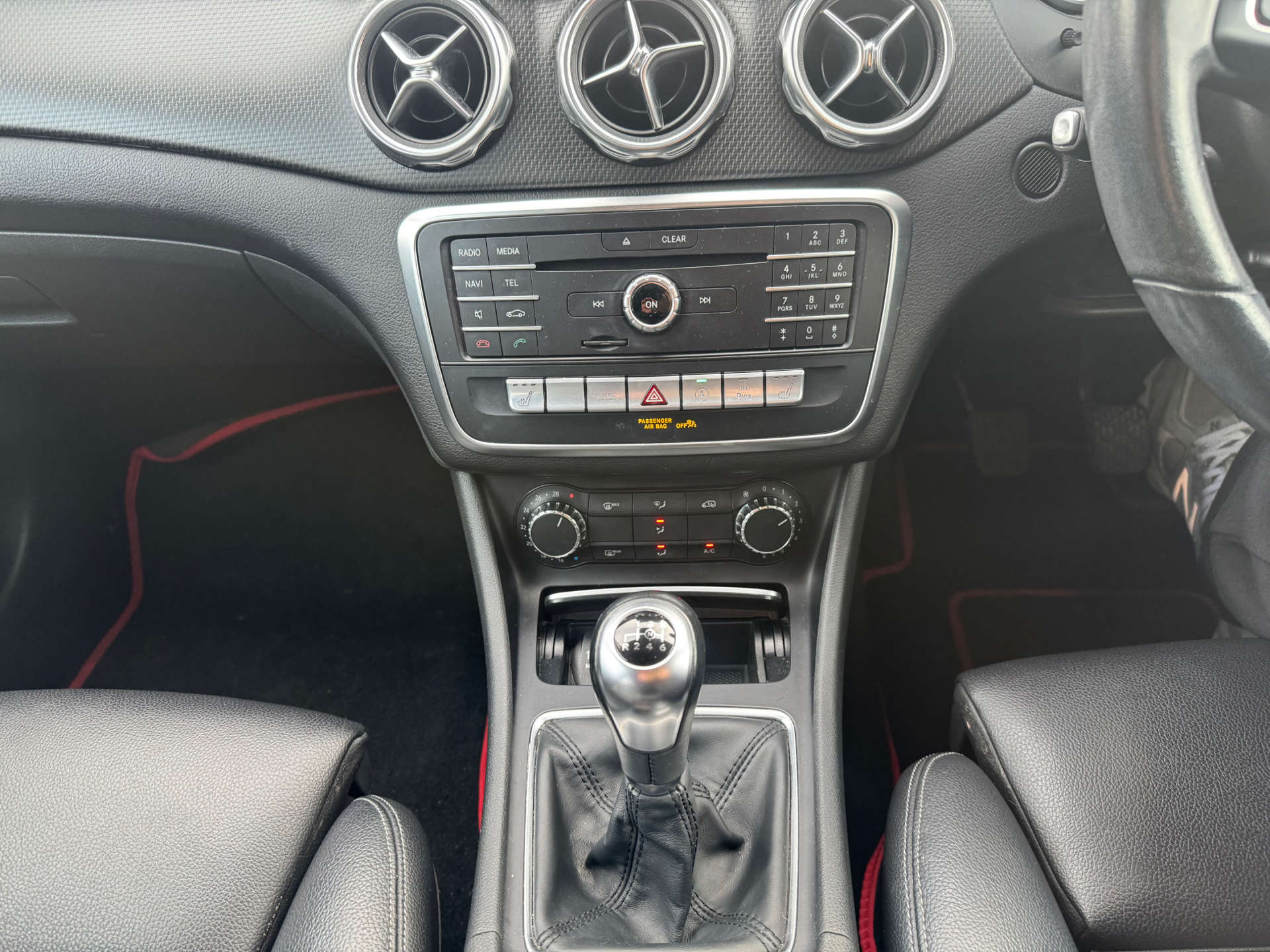 MERCEDES-BENZ GLA 1.6 GLA 200 SE Executive 5dr #32