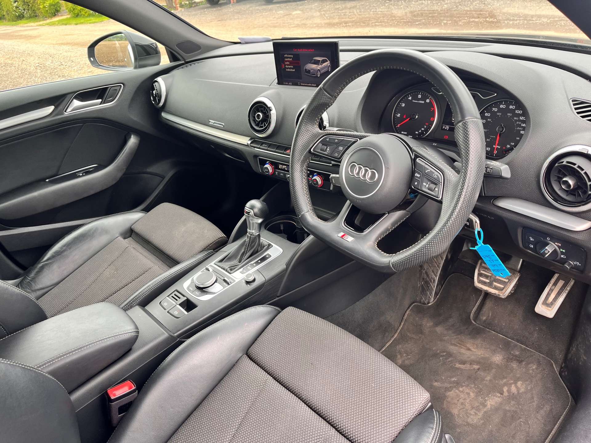 AUDI A3 1.5 A3 Sportback 35 TFSI S Line Semi-Auto 5dr #2