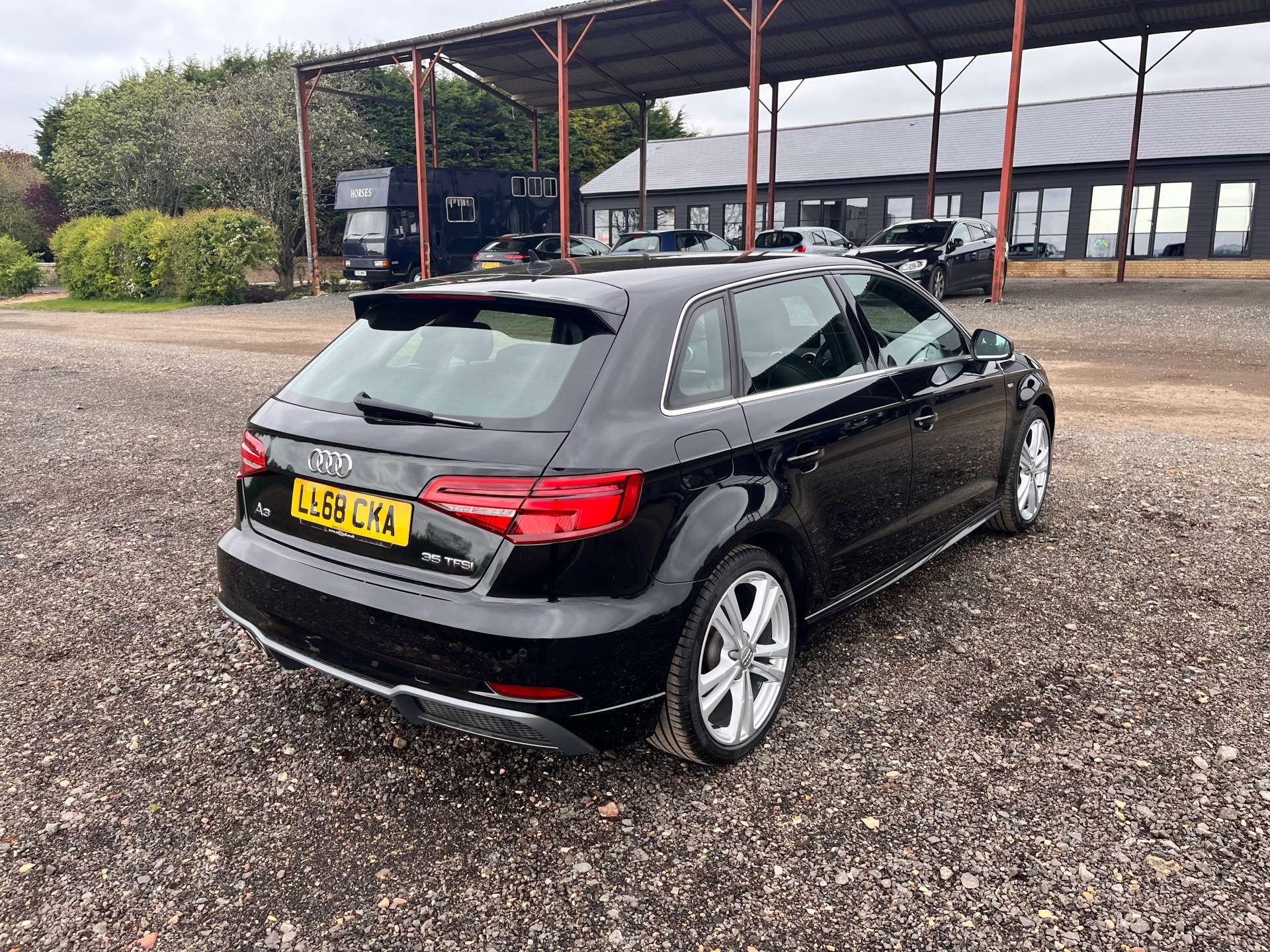 AUDI A3 1.5 A3 Sportback 35 TFSI S Line Semi-Auto 5dr #14