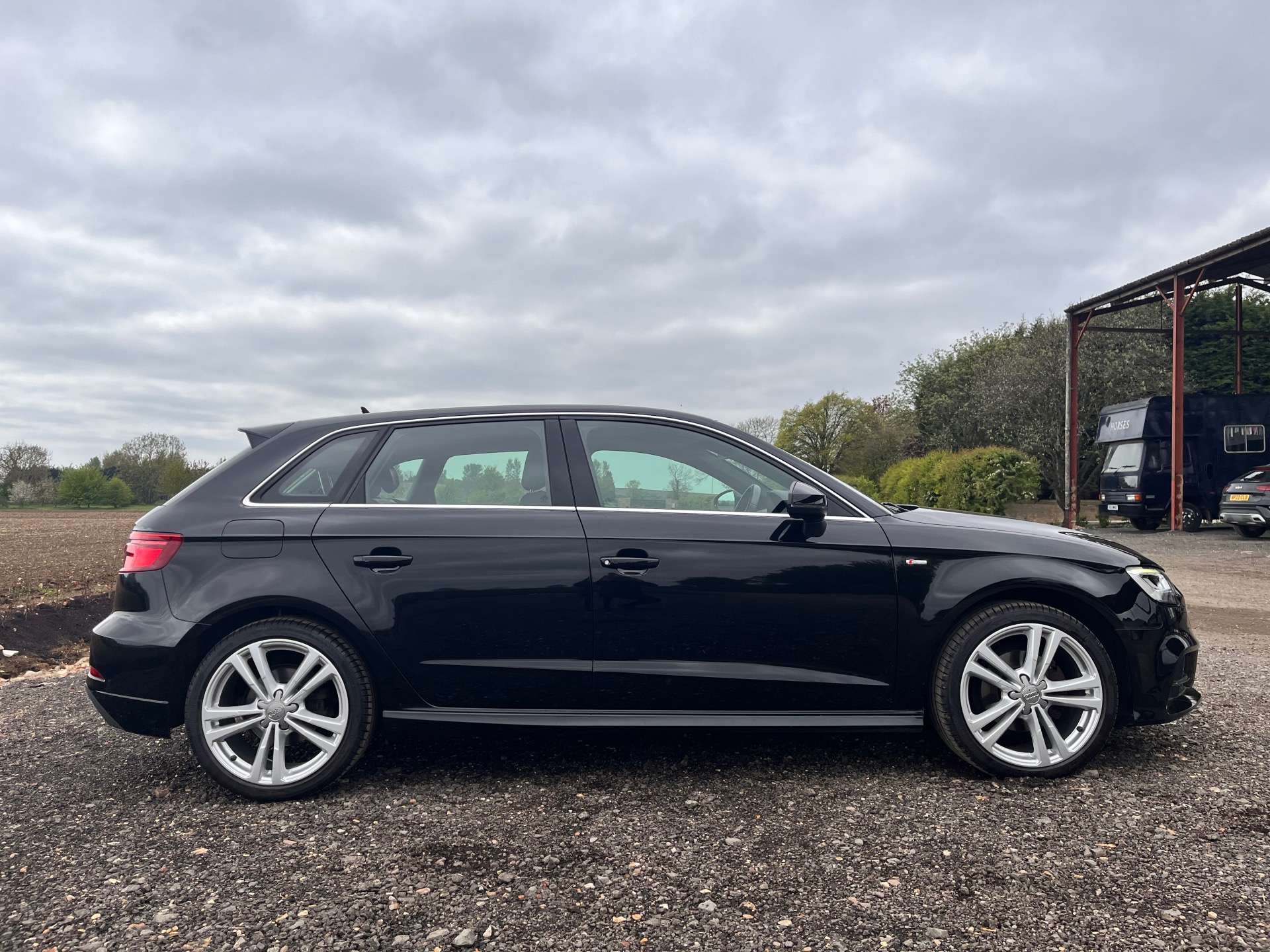 AUDI A3 1.5 A3 Sportback 35 TFSI S Line Semi-Auto 5dr #16