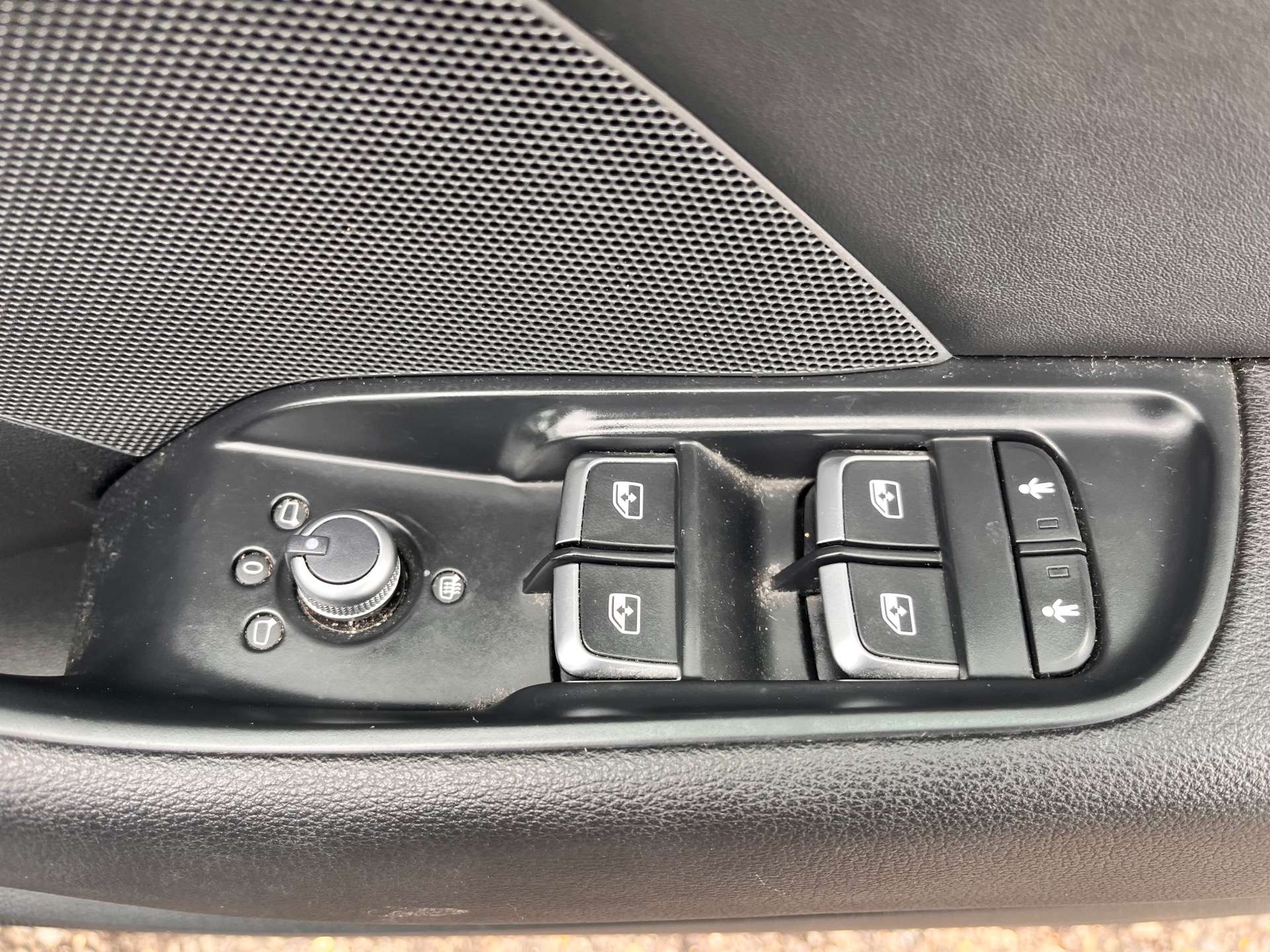 AUDI A3 1.5 A3 Sportback 35 TFSI S Line Semi-Auto 5dr #35