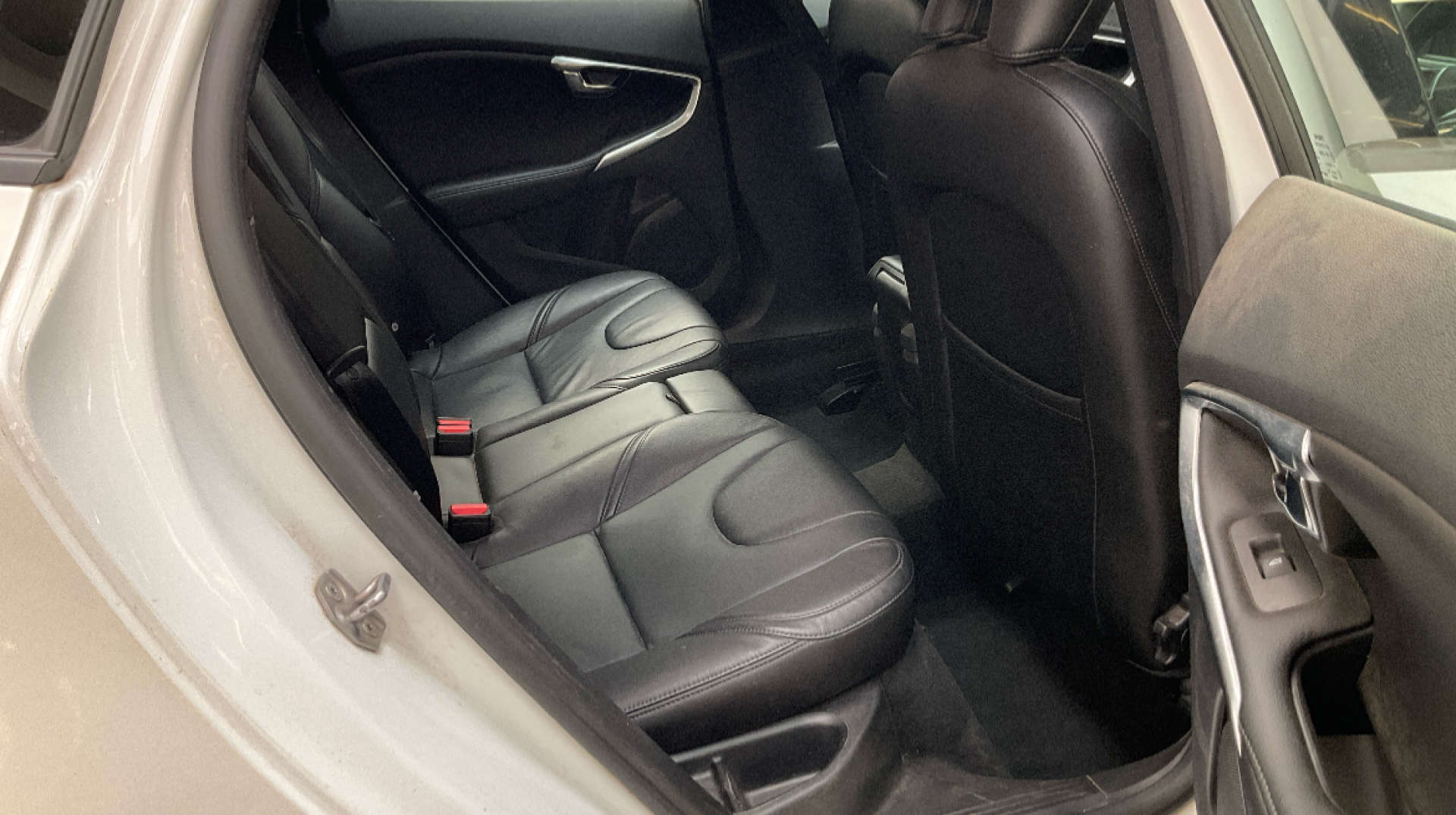 VOLVO V40 1.5 V40 Momentum T2 Auto 5dr #17