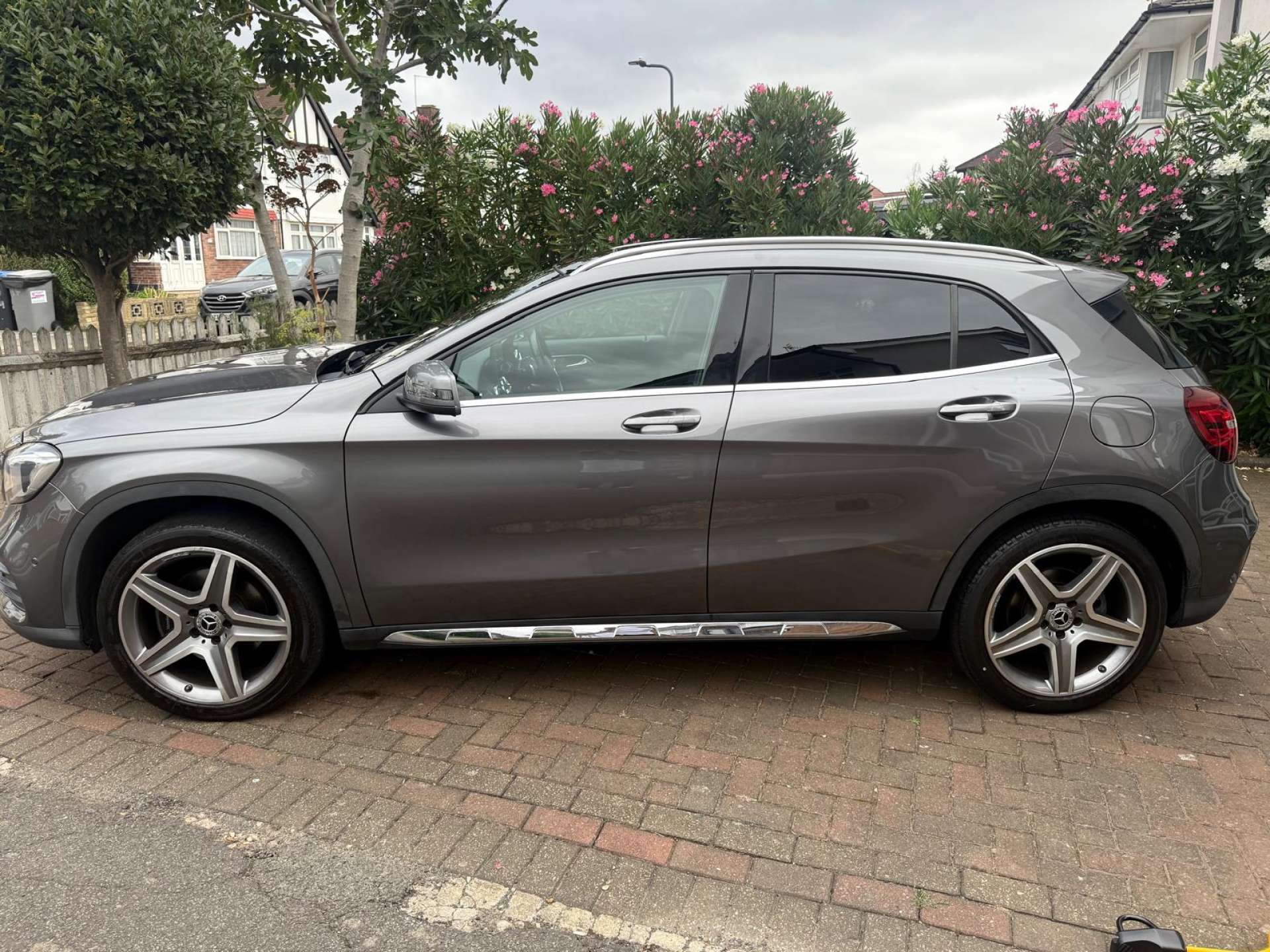 MERCEDES-BENZ GLA 2.0 GLA 250 AMG Line Premium+ 4Matic Auto 4WD 5dr #8