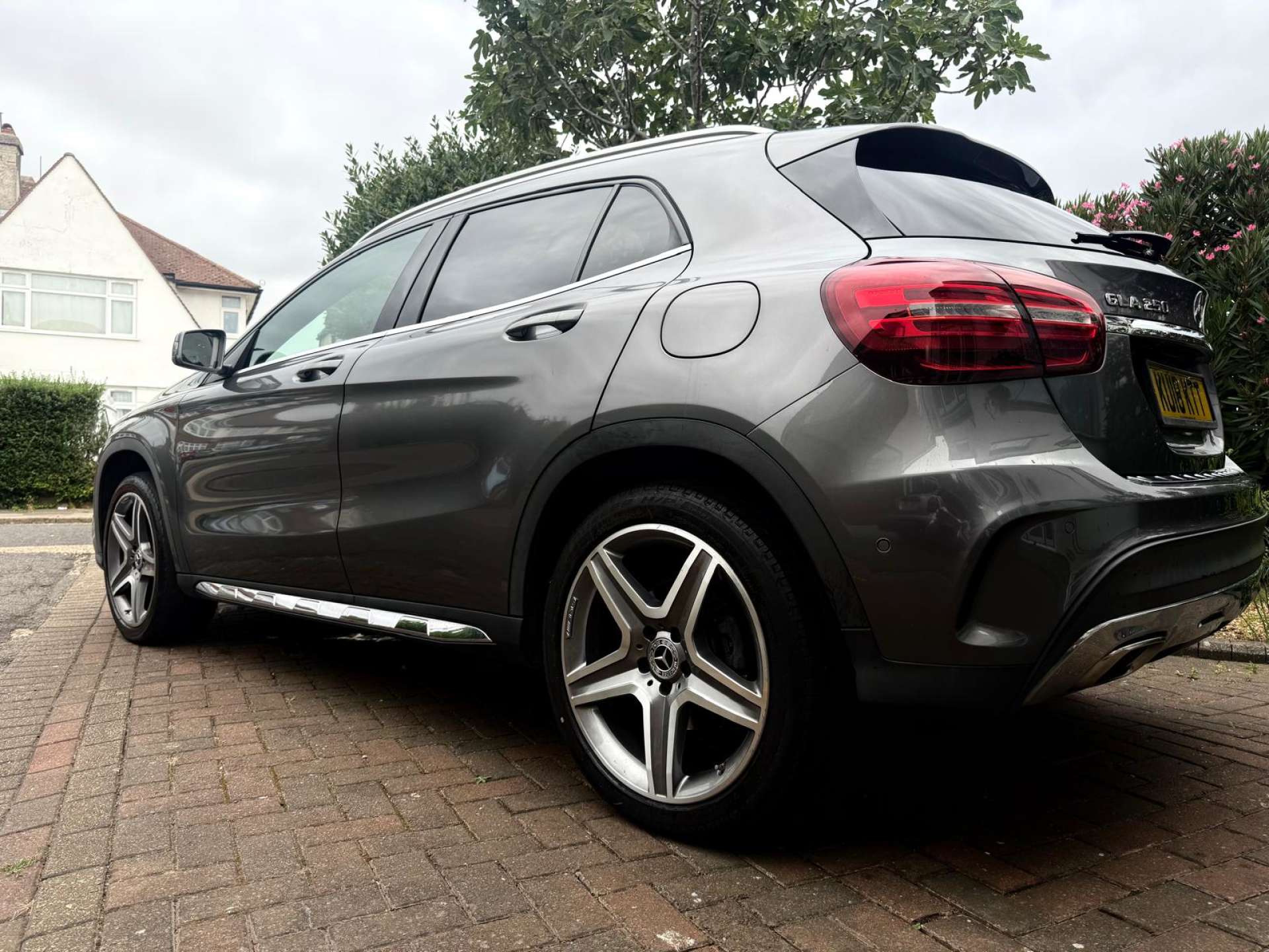 MERCEDES-BENZ GLA 2.0 GLA 250 AMG Line Premium+ 4Matic Auto 4WD 5dr #22