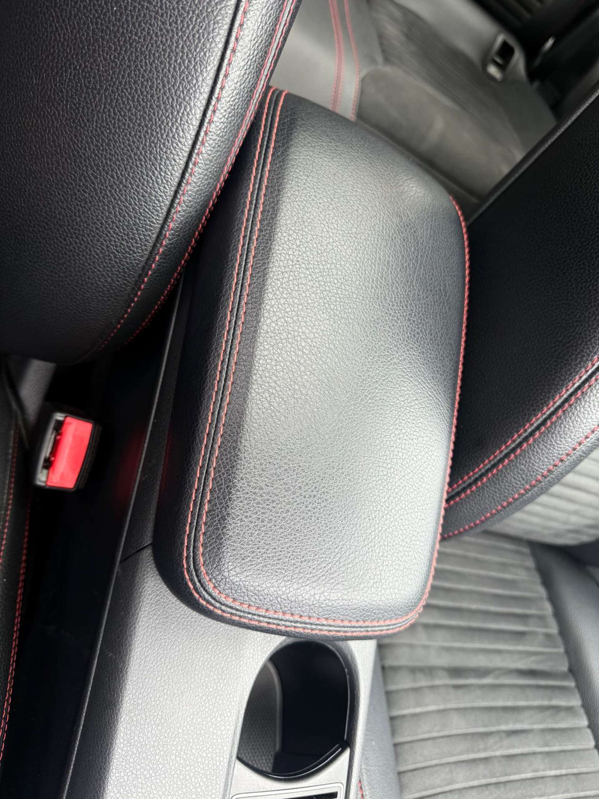 MERCEDES-BENZ GLA 2.0 GLA 250 AMG Line Premium+ 4Matic Auto 4WD 5dr #24