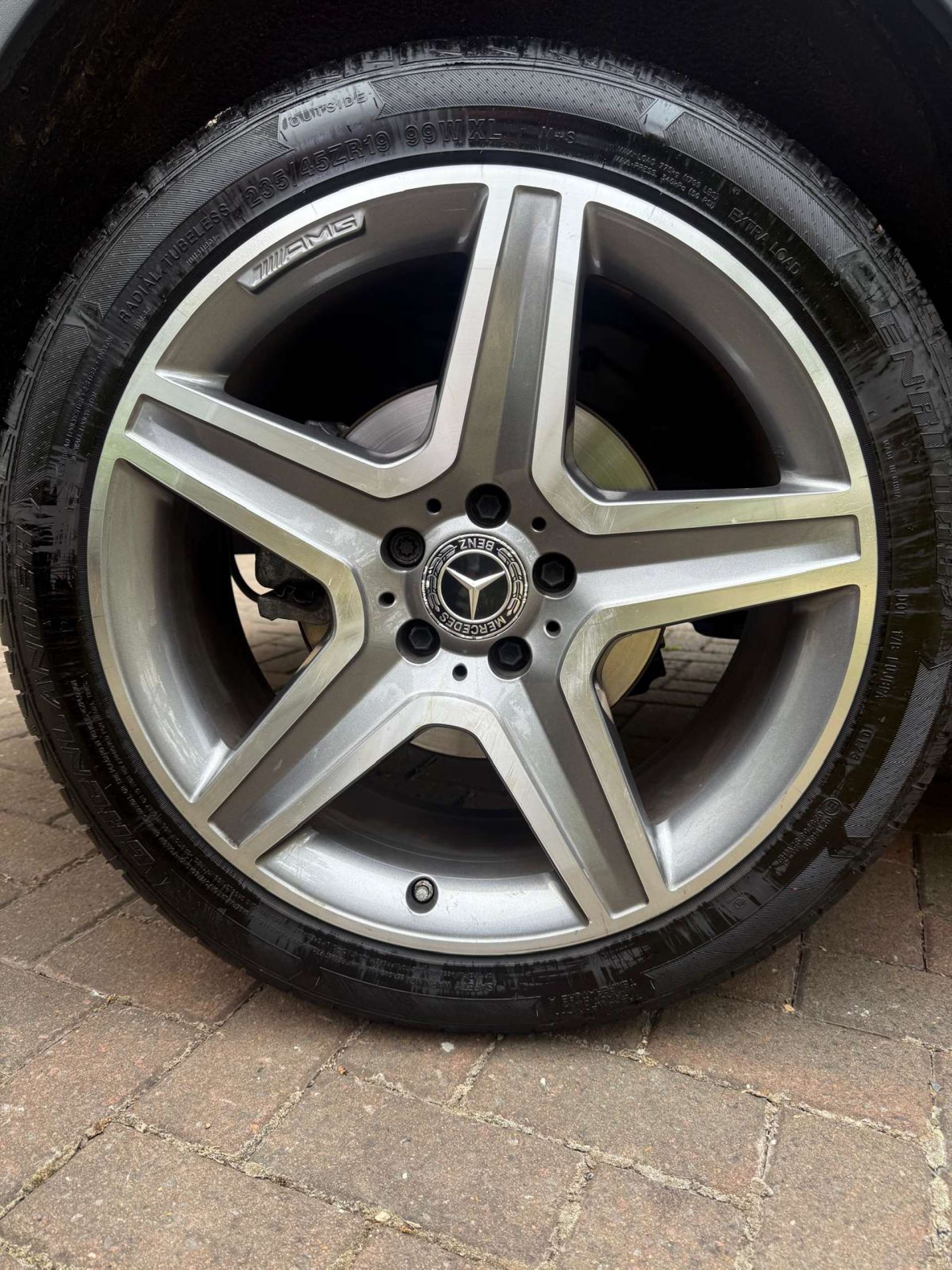 MERCEDES-BENZ GLA 2.0 GLA 250 AMG Line Premium+ 4Matic Auto 4WD 5dr #28