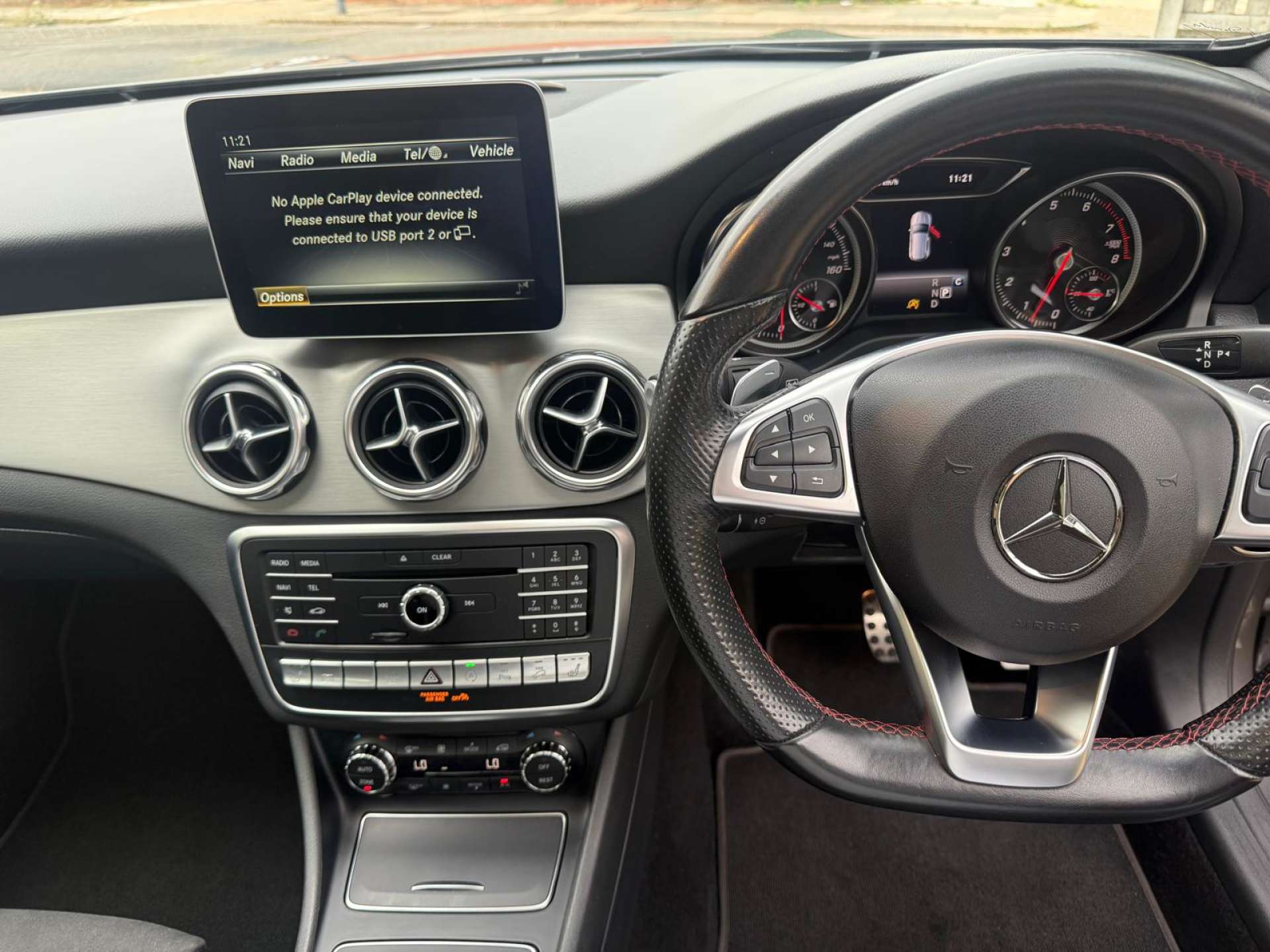MERCEDES-BENZ GLA 2.0 GLA 250 AMG Line Premium+ 4Matic Auto 4WD 5dr #32