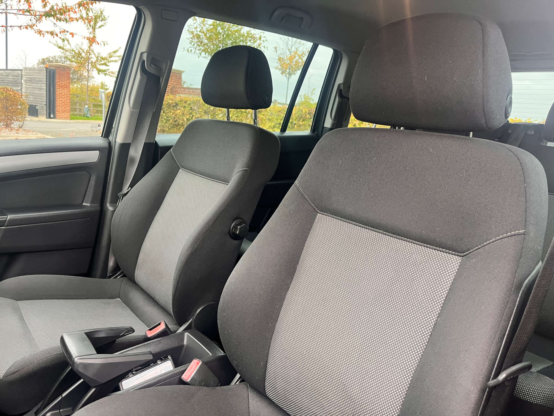 VAUXHALL ZAFIRA 1.7 Zafira Design CDTi ecoFLEX 5dr #21