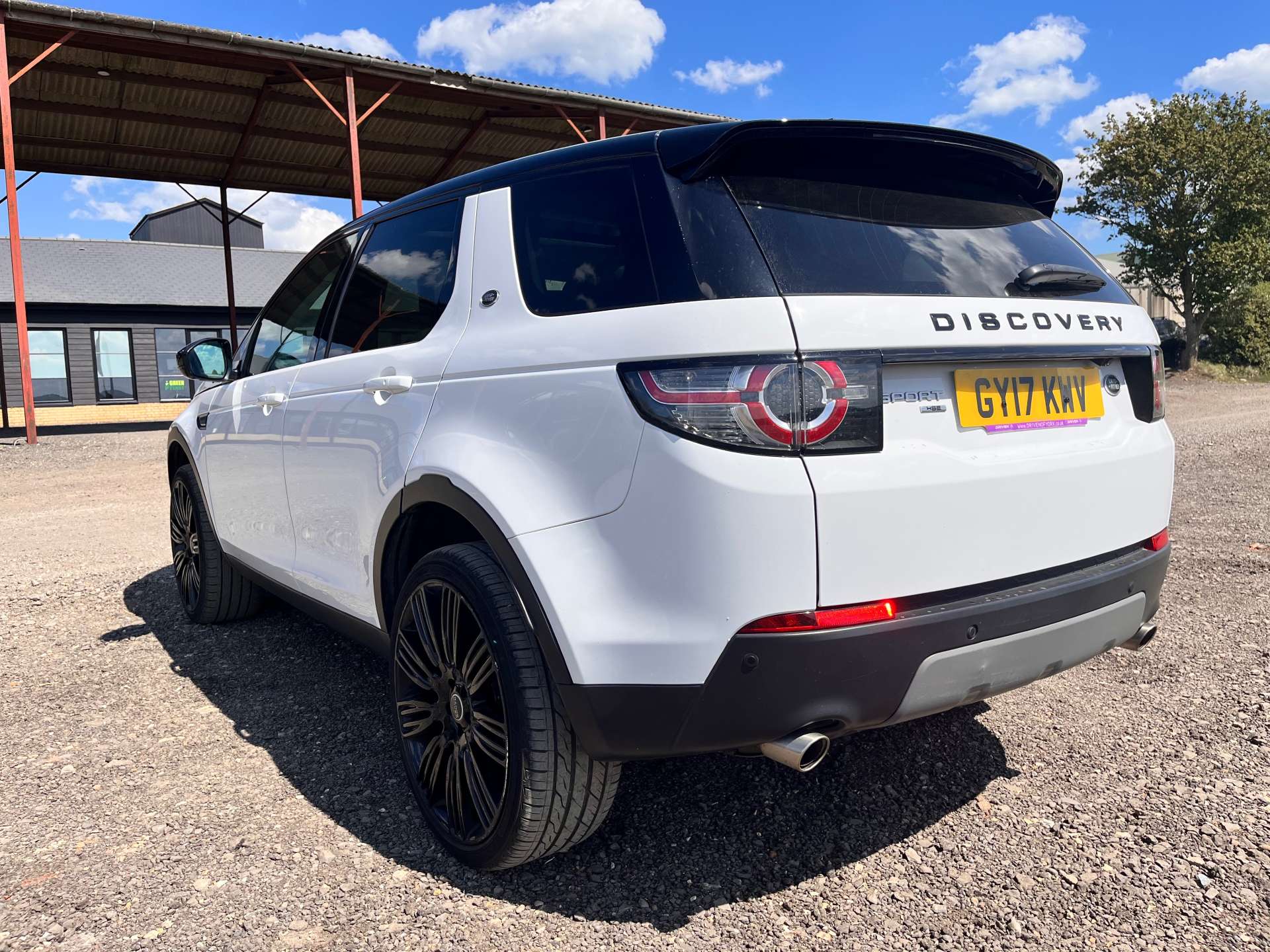LAND ROVER DISCOVERY SPORT 2.0 Discovery Sport Black HSE TD4 Auto 4WD 5dr #12