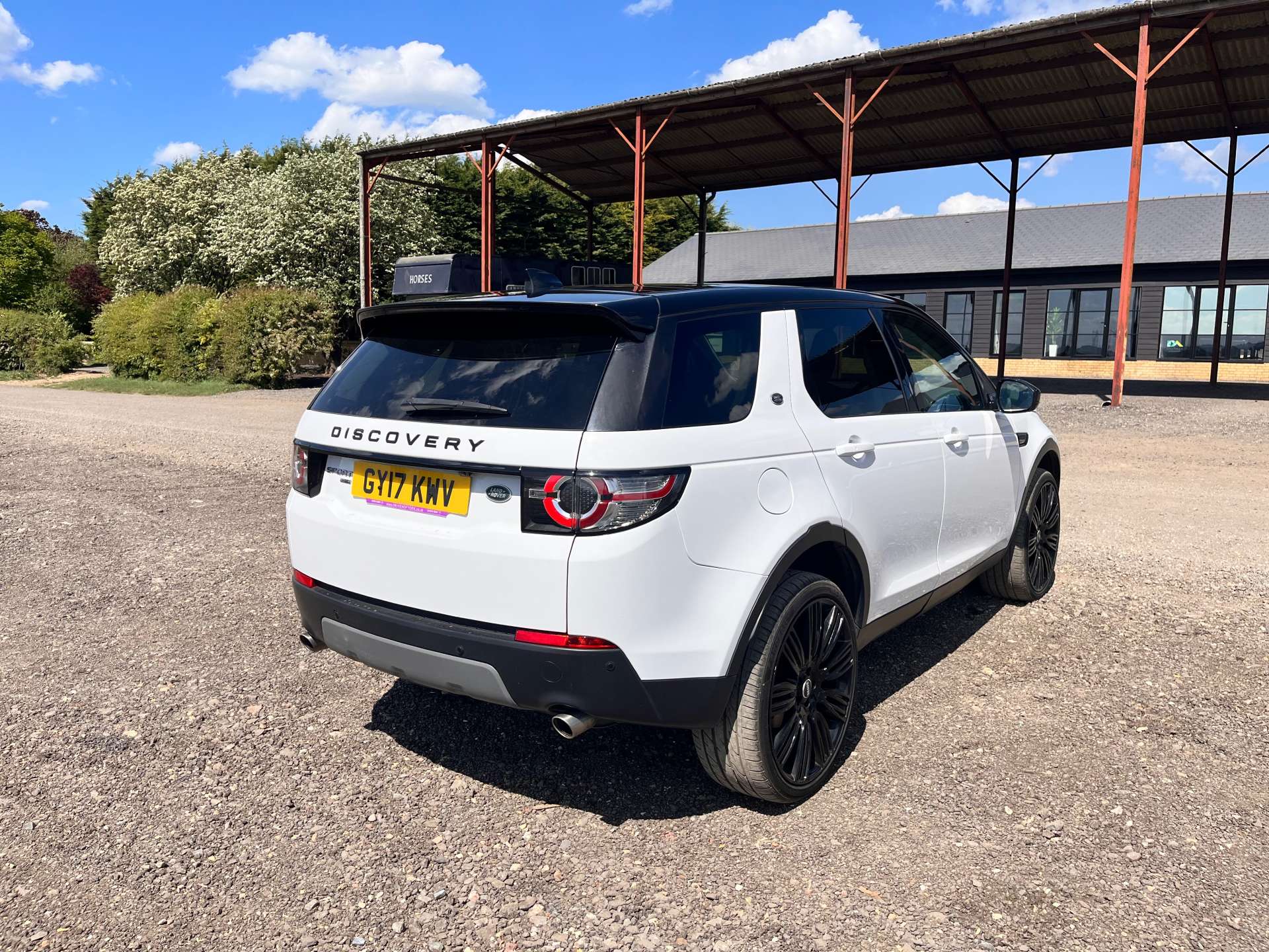 LAND ROVER DISCOVERY SPORT 2.0 Discovery Sport Black HSE TD4 Auto 4WD 5dr #18