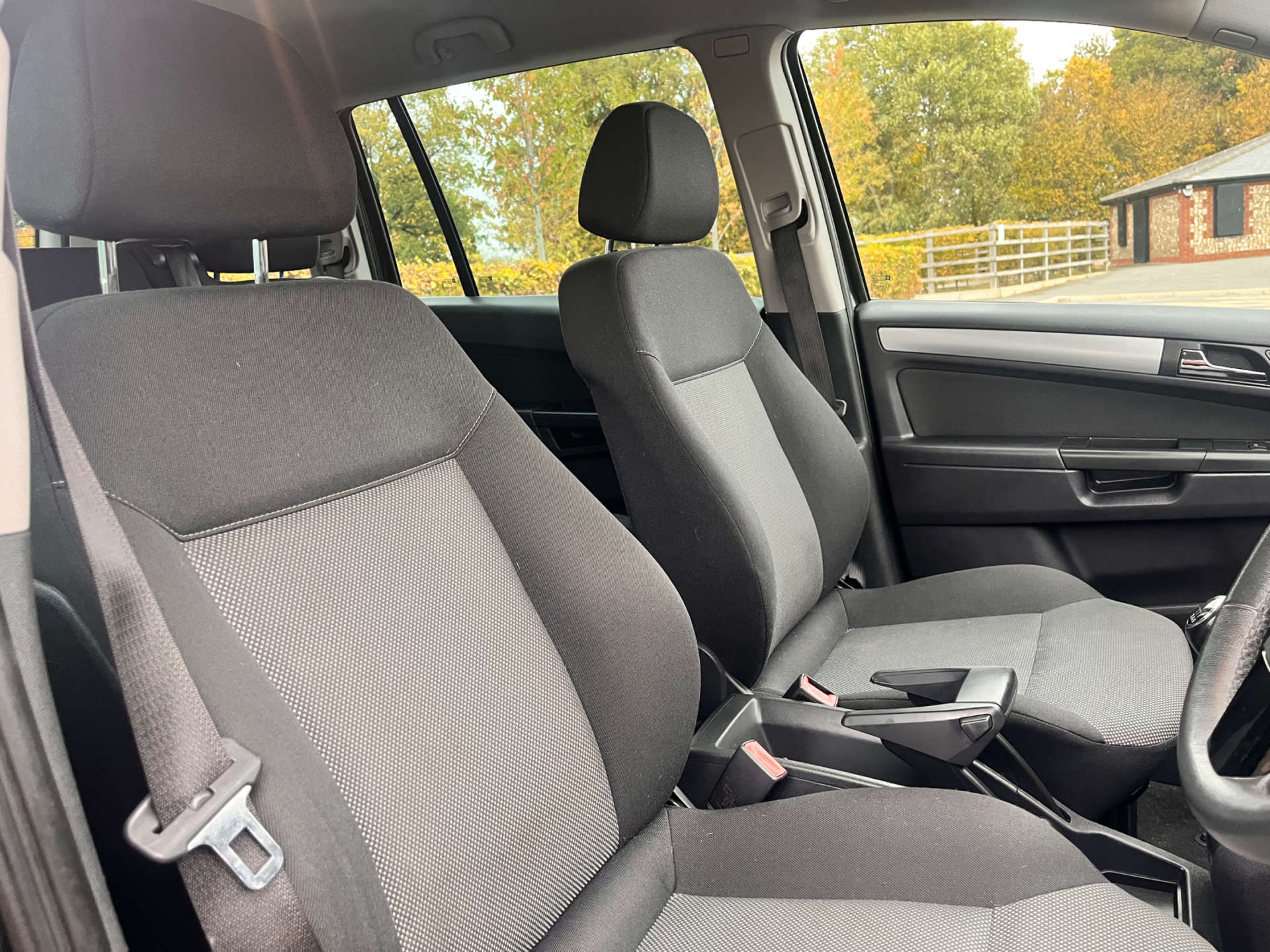 VAUXHALL ZAFIRA 1.7 Zafira Design CDTi ecoFLEX 5dr #35