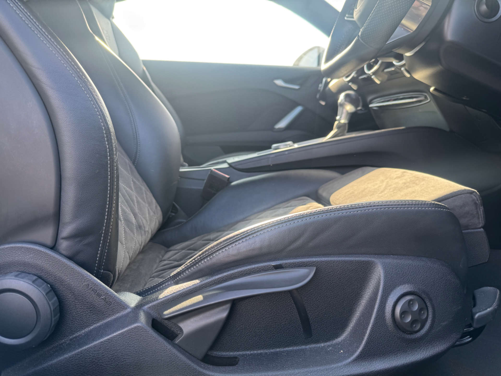 AUDI TT 2.0 TT S Line 40 TFSI Semi-Auto 3dr #28