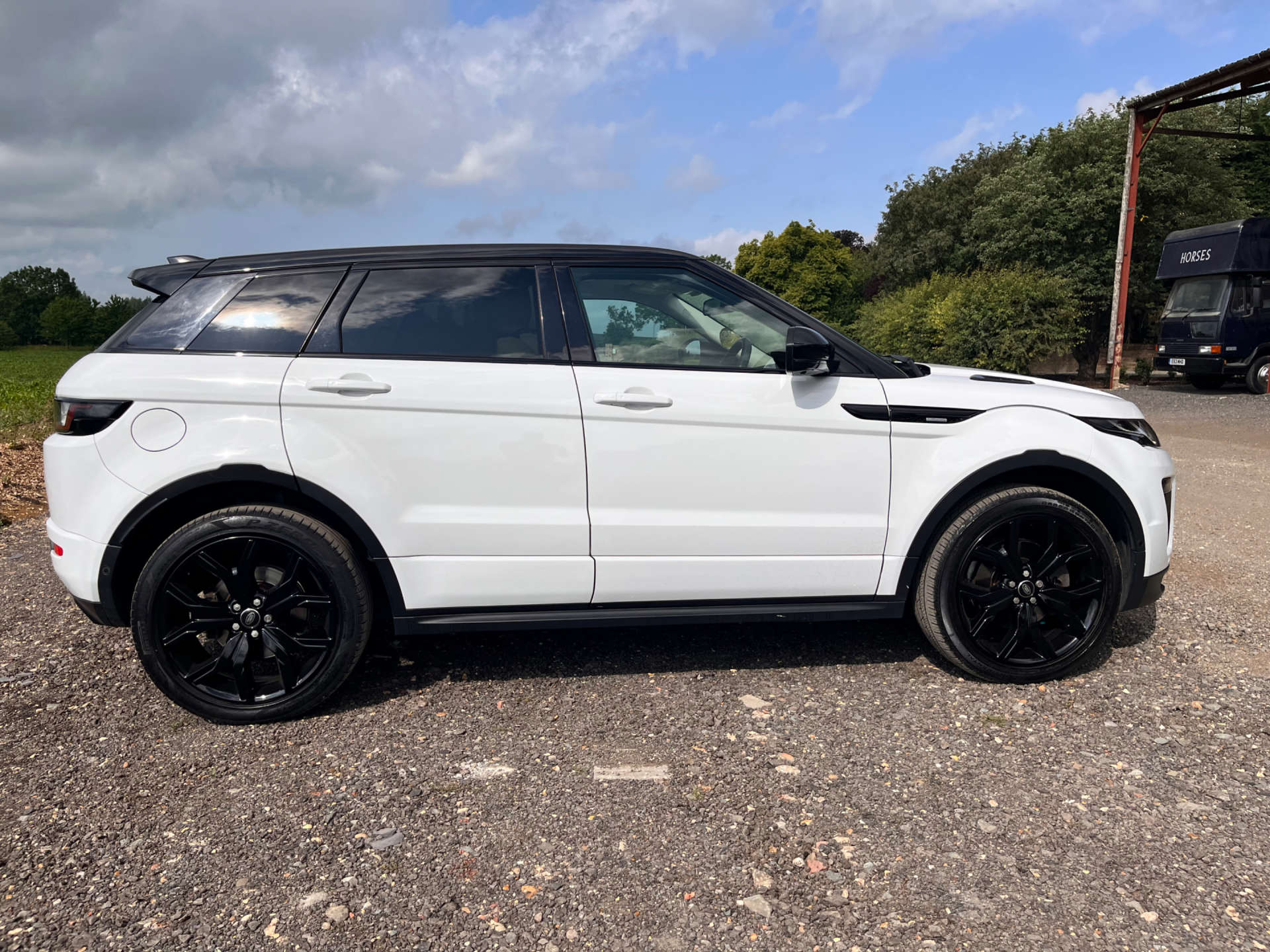 LAND ROVER RANGE ROVER EVOQUE 2.0 Range Rover Evoque Autobiography TD4 Auto 4WD 5dr #19