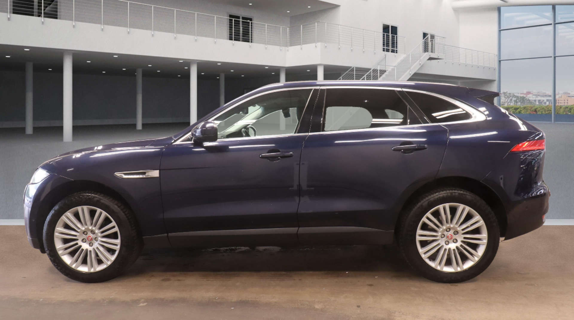 JAGUAR F-PACE 2.0 F-PACE Portfolio AWD D Auto 4WD 5dr #9