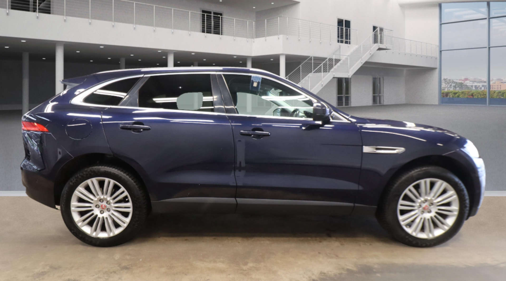JAGUAR F-PACE 2.0 F-PACE Portfolio AWD D Auto 4WD 5dr #10
