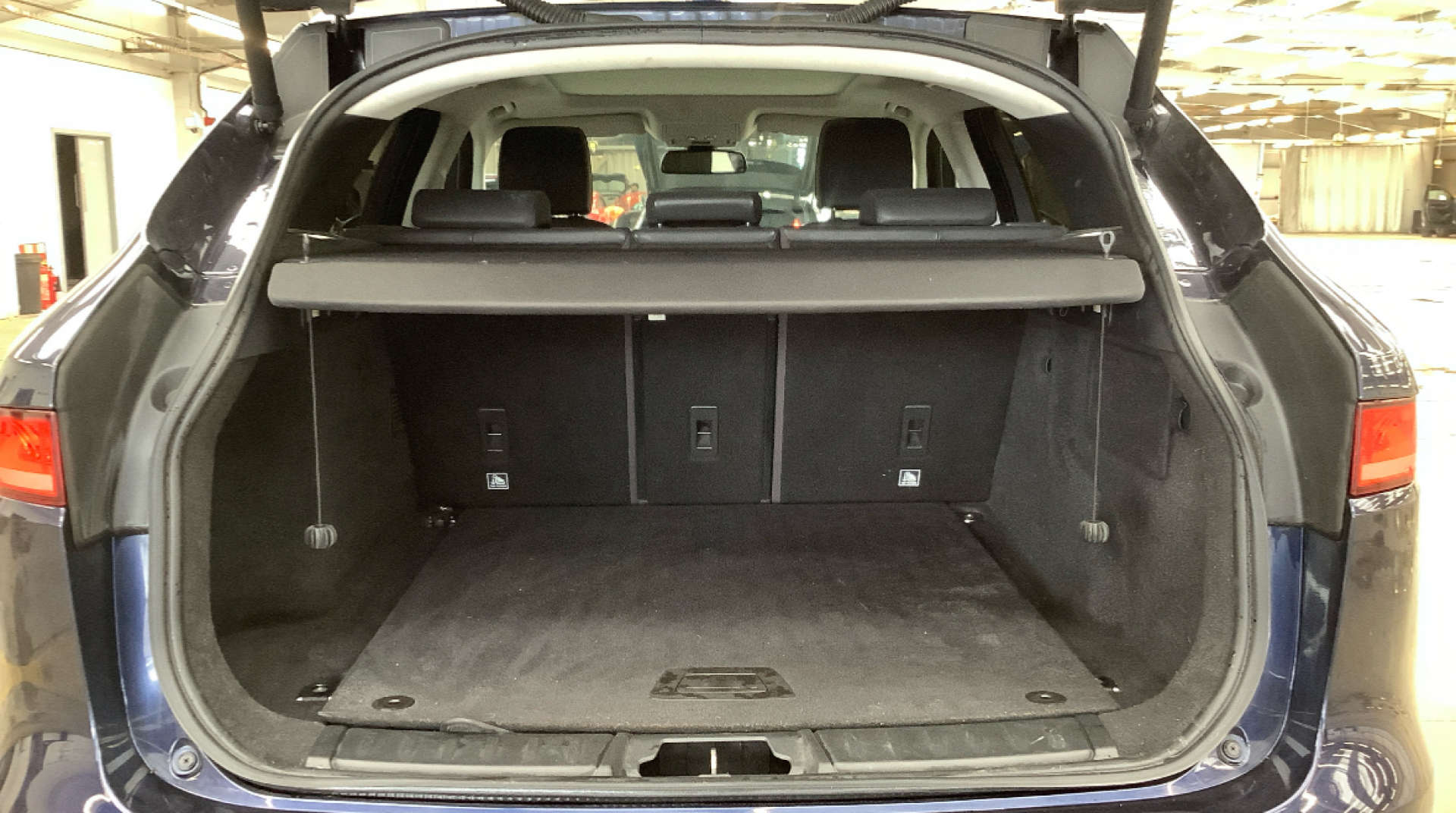 JAGUAR F-PACE 2.0 F-PACE Portfolio AWD D Auto 4WD 5dr #11