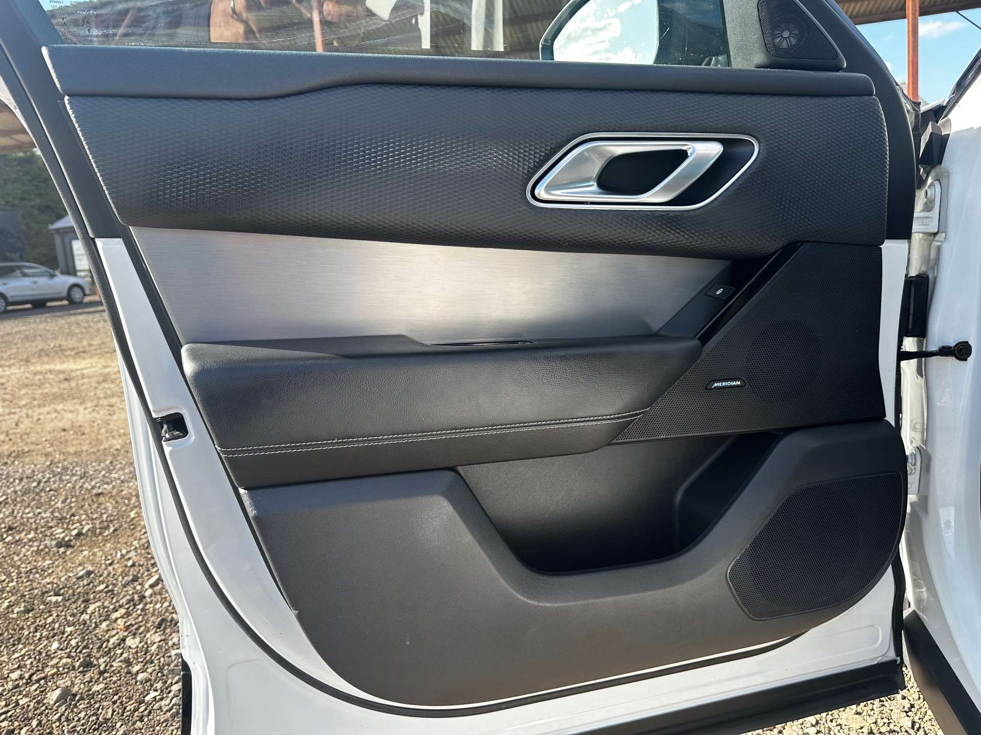 LAND ROVER RANGE ROVER VELAR 2.0 Range Rover Velar R-Dynamic S D240 Auto 4WD 5dr #30