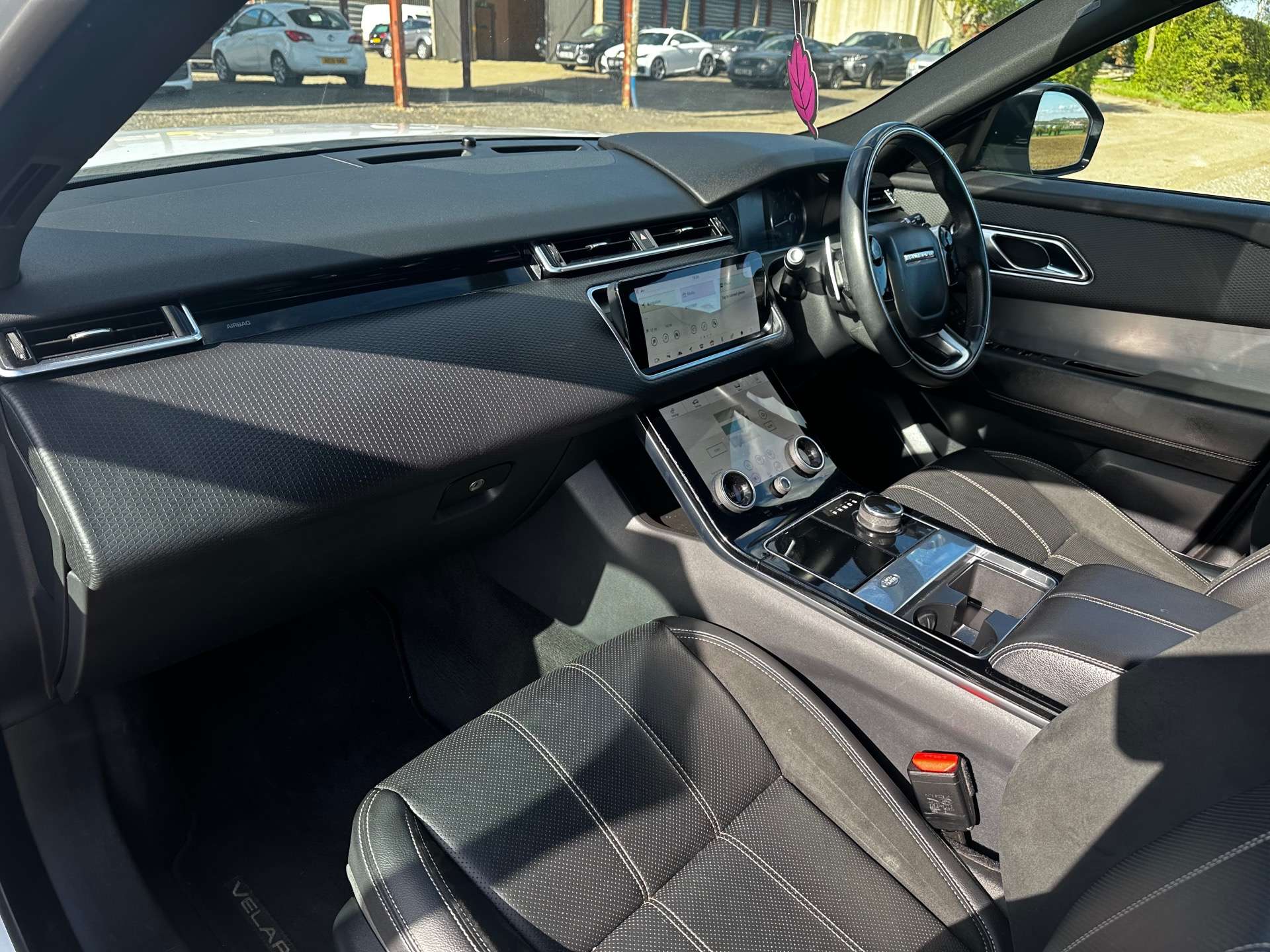 LAND ROVER RANGE ROVER VELAR 2.0 Range Rover Velar R-Dynamic S D240 Auto 4WD 5dr #34