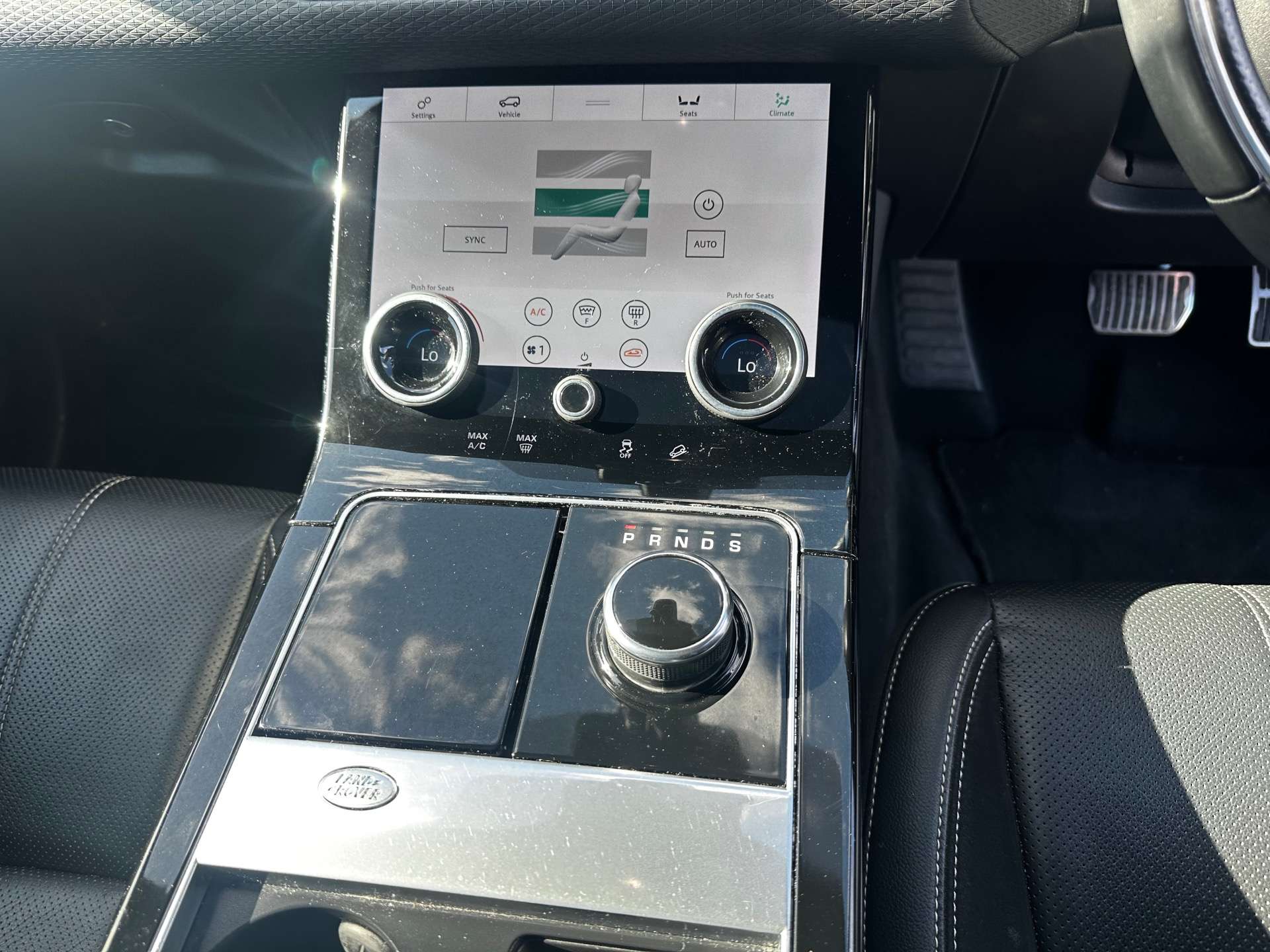 LAND ROVER RANGE ROVER VELAR 2.0 Range Rover Velar R-Dynamic S D240 Auto 4WD 5dr #54