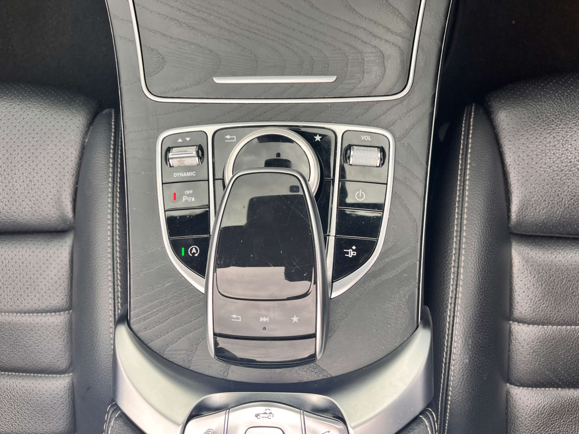 MERCEDES-BENZ C-CLASS 2.0 C 300 AMG Line Premium+ Auto 2dr #51