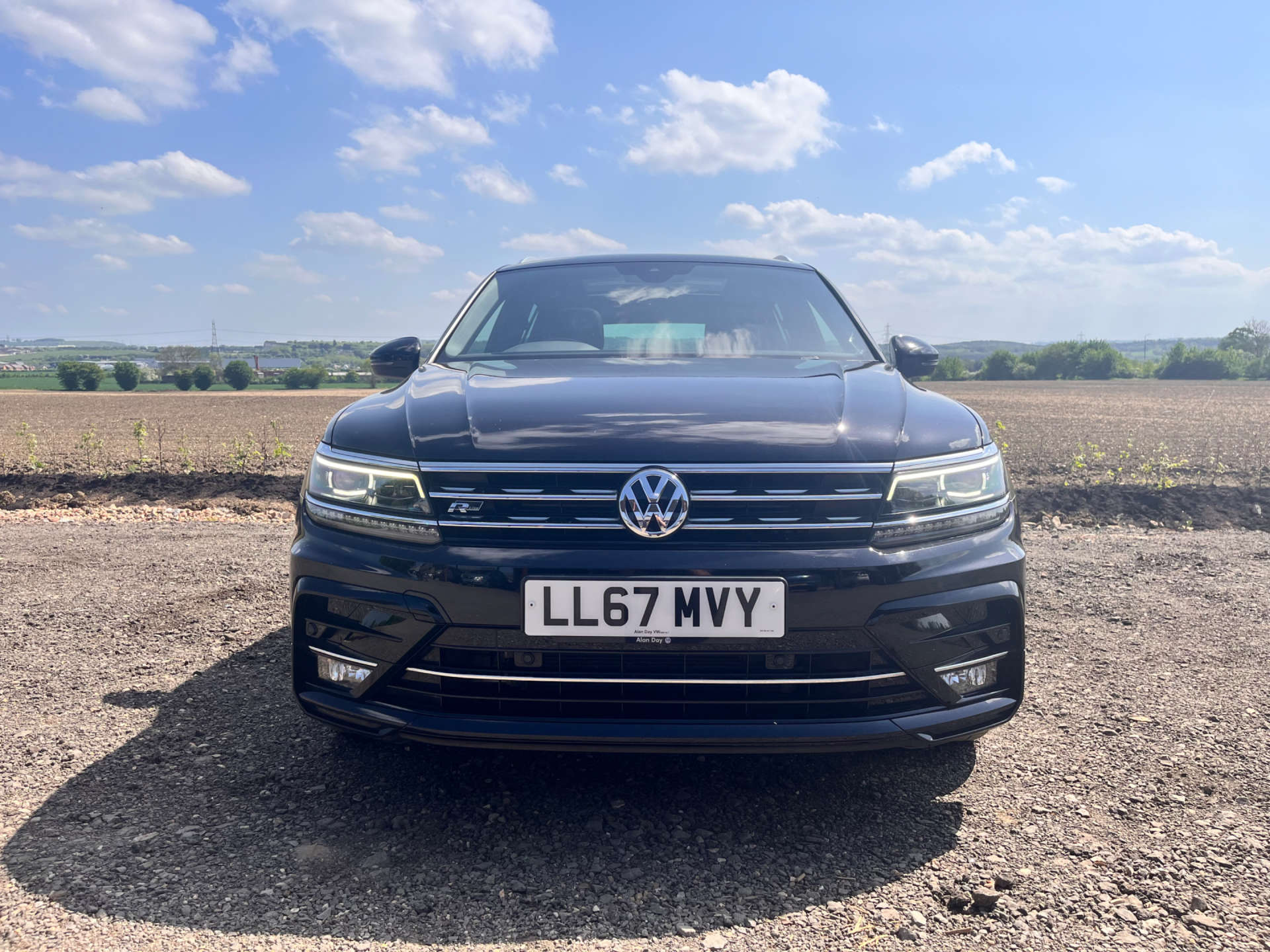VOLKSWAGEN TIGUAN 2.0 Tiguan R-Line TSi BlueMotion Technology 4Motion Semi-Auto 4WD 5dr #8