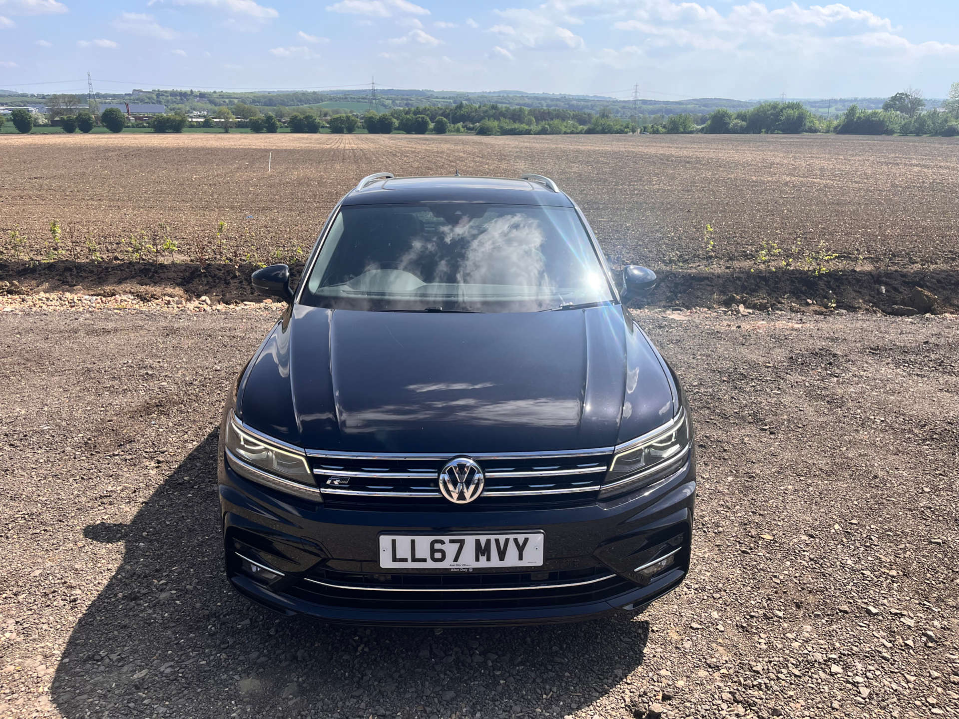 VOLKSWAGEN TIGUAN 2.0 Tiguan R-Line TSi BlueMotion Technology 4Motion Semi-Auto 4WD 5dr #9