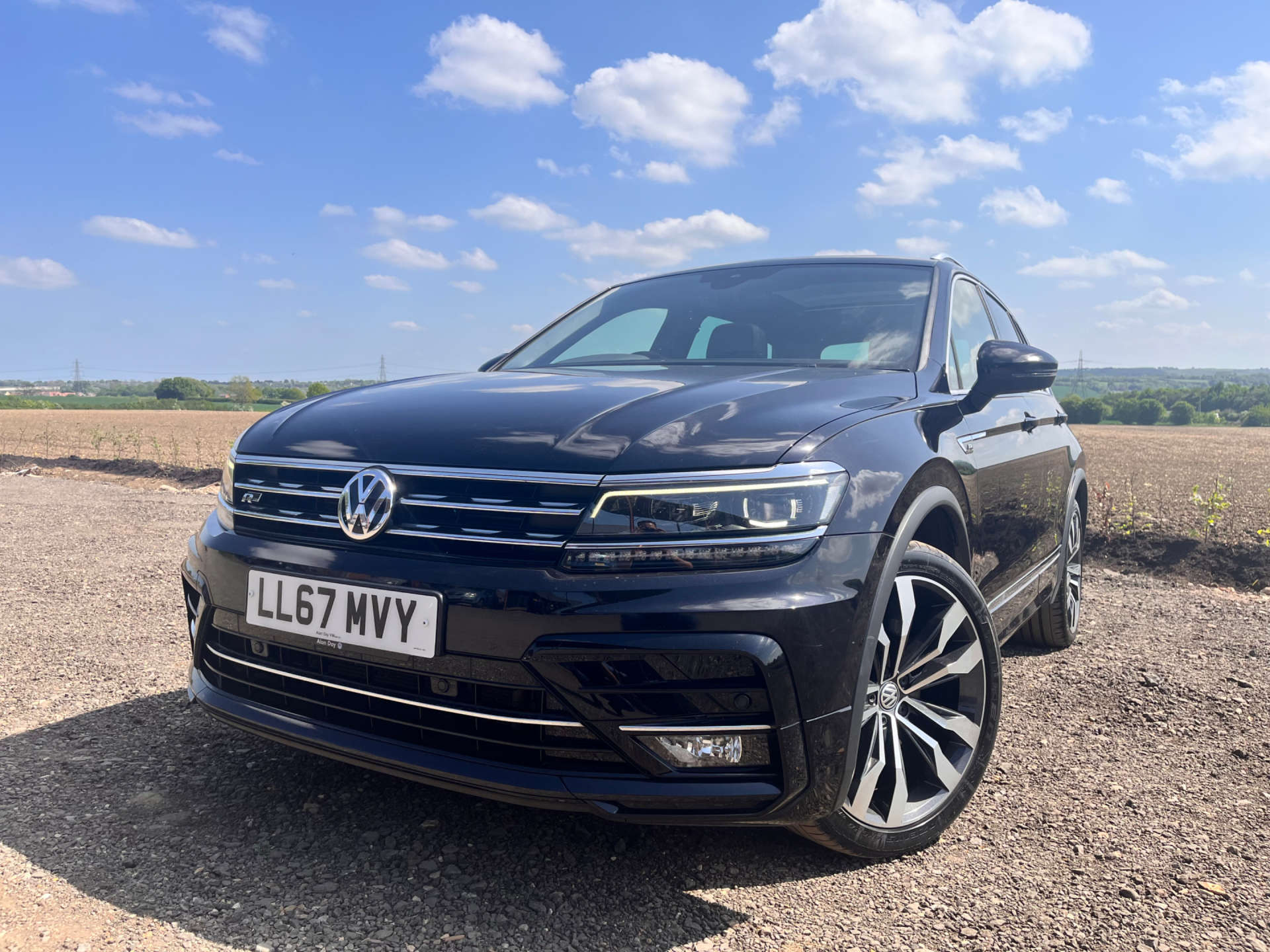 VOLKSWAGEN TIGUAN 2.0 Tiguan R-Line TSi BlueMotion Technology 4Motion Semi-Auto 4WD 5dr #10
