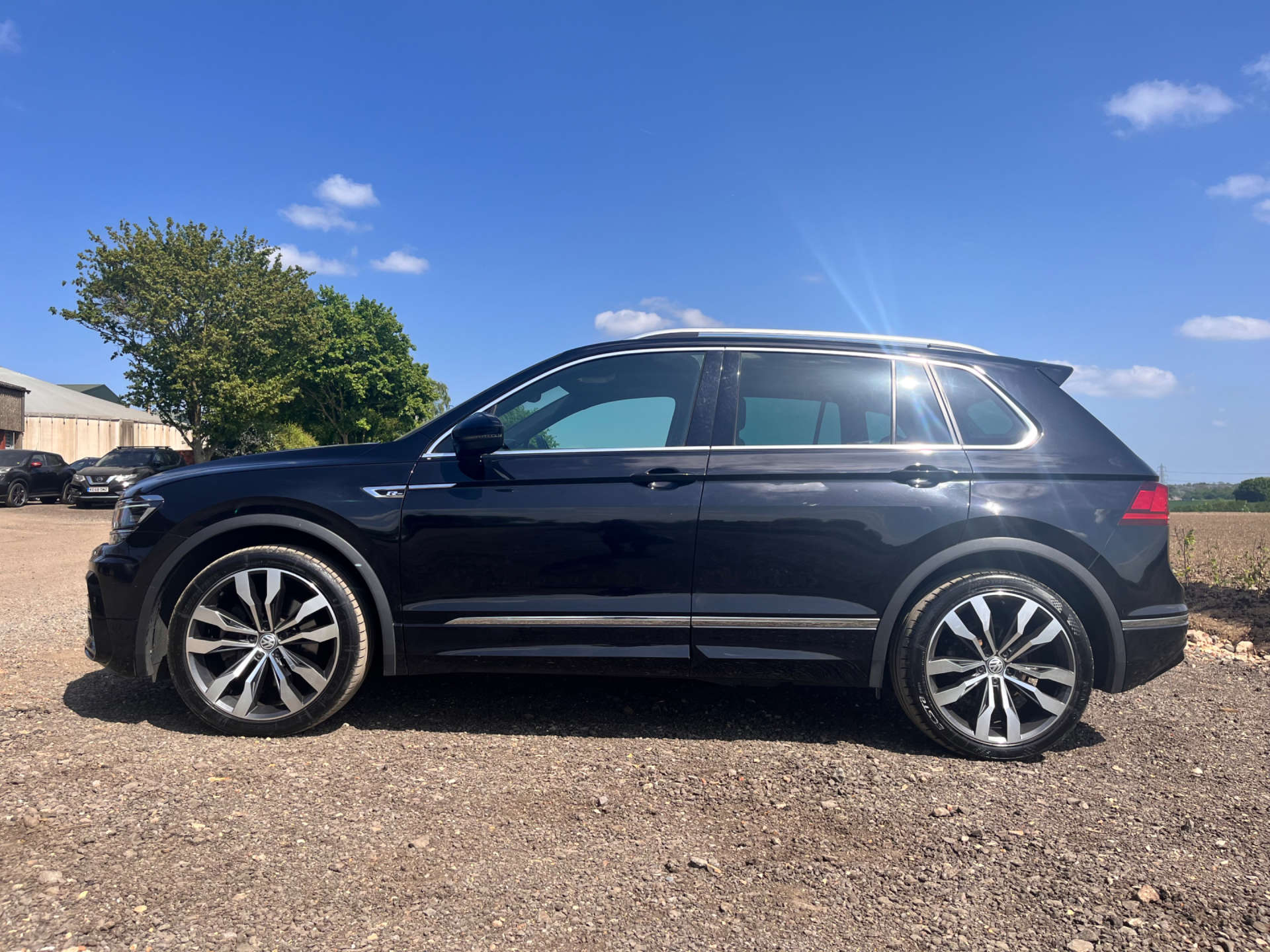VOLKSWAGEN TIGUAN 2.0 Tiguan R-Line TSi BlueMotion Technology 4Motion Semi-Auto 4WD 5dr #17