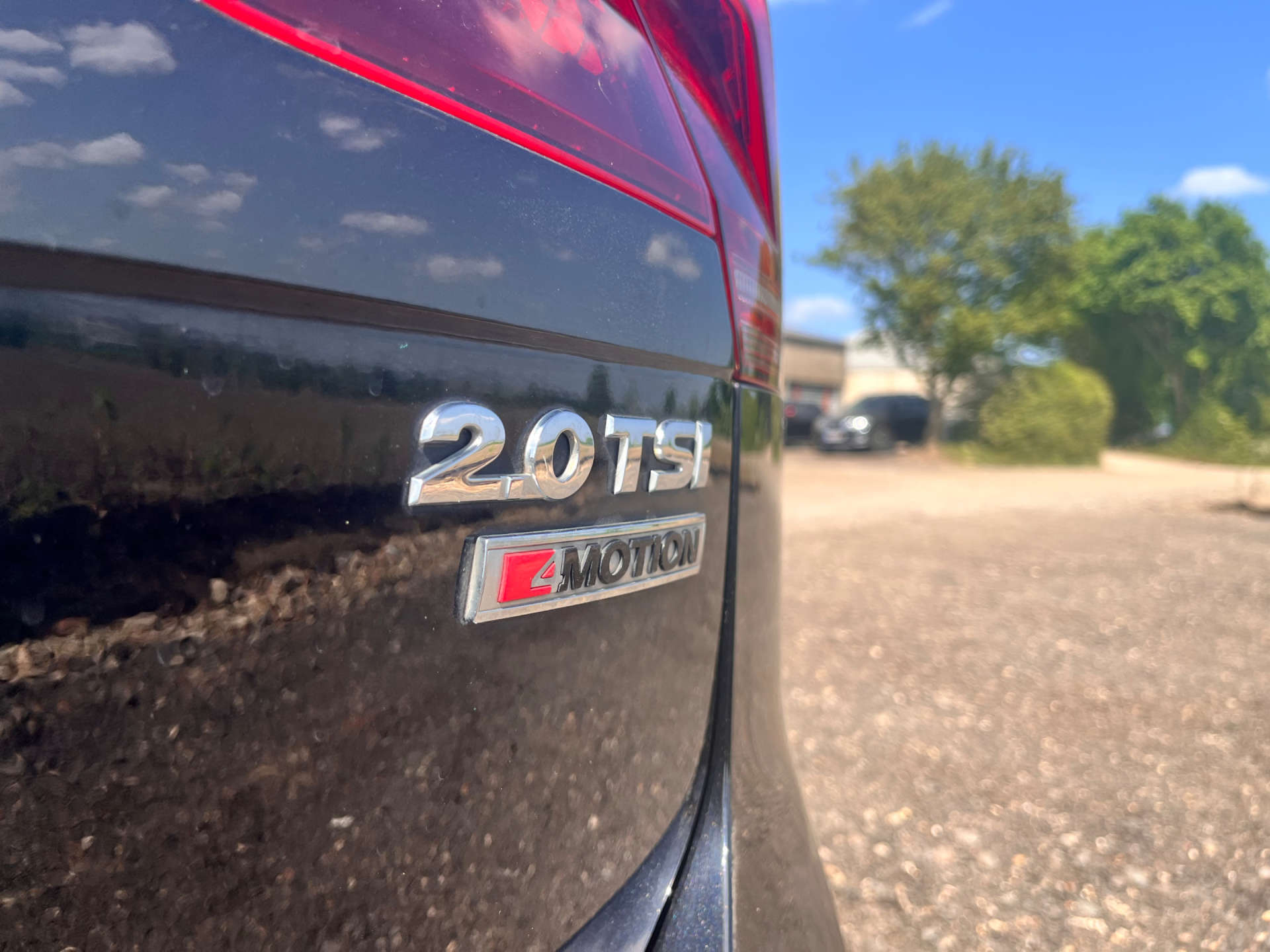 VOLKSWAGEN TIGUAN 2.0 Tiguan R-Line TSi BlueMotion Technology 4Motion Semi-Auto 4WD 5dr #21