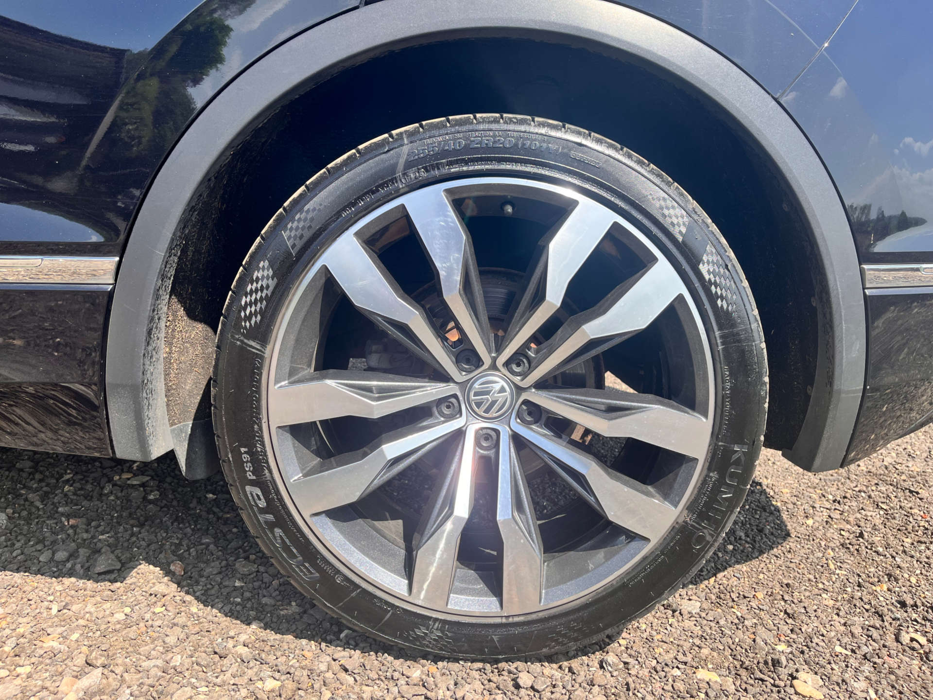 VOLKSWAGEN TIGUAN 2.0 Tiguan R-Line TSi BlueMotion Technology 4Motion Semi-Auto 4WD 5dr #23
