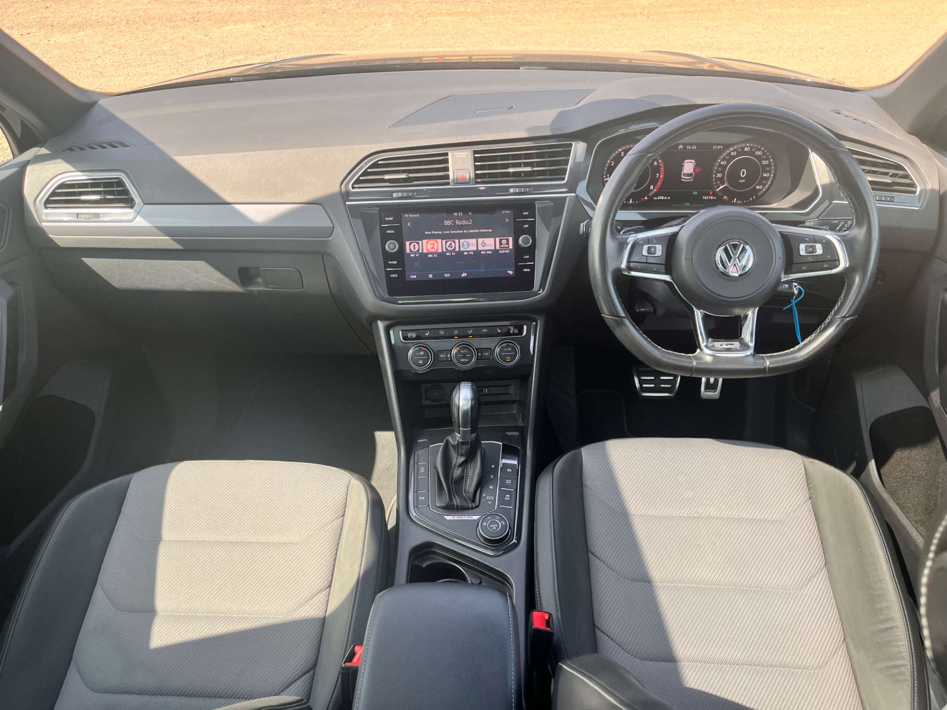 VOLKSWAGEN TIGUAN 2.0 Tiguan R-Line TSi BlueMotion Technology 4Motion Semi-Auto 4WD 5dr #41