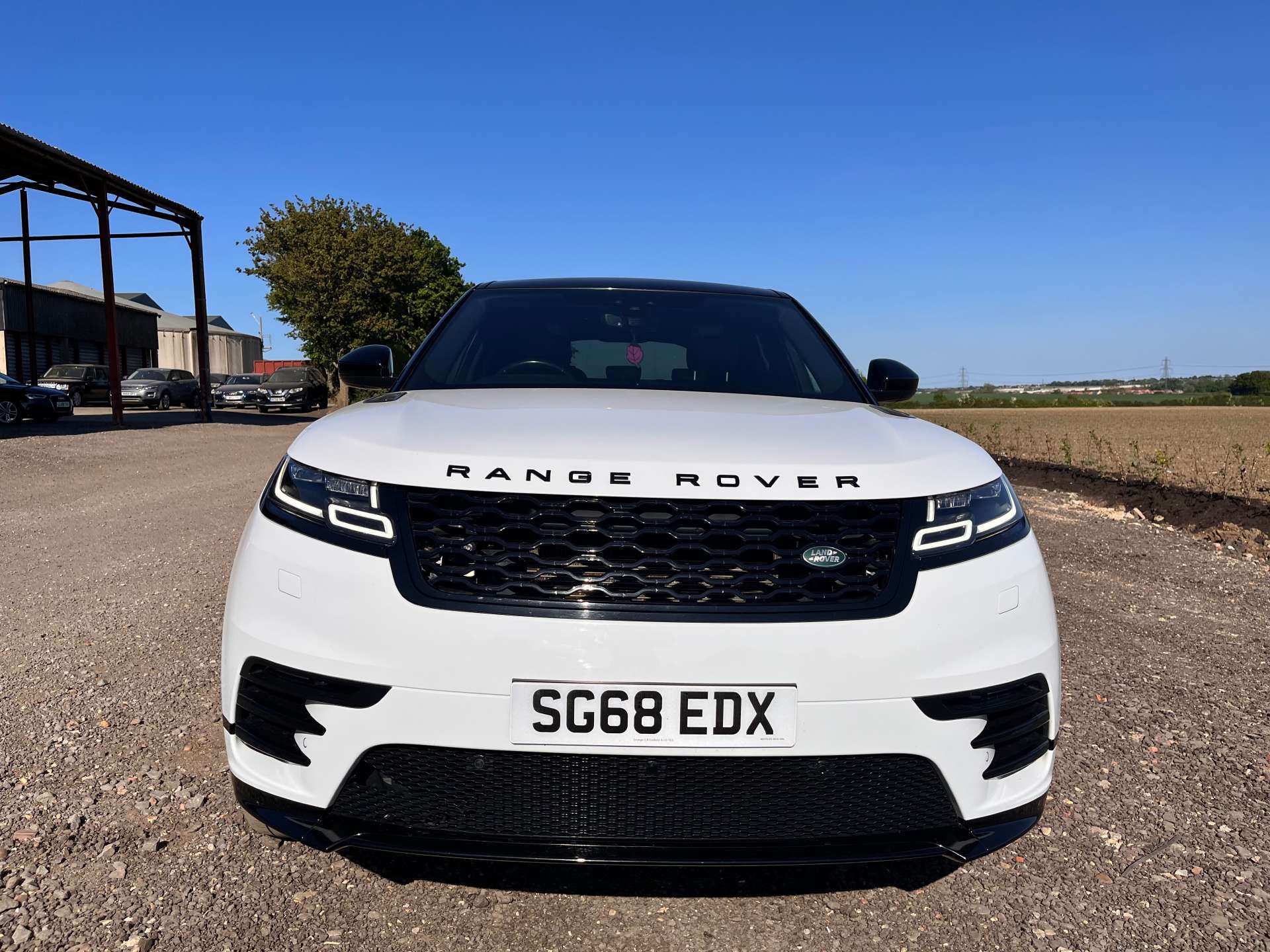 LAND ROVER RANGE ROVER VELAR 2.0 Range Rover Velar R-Dynamic S D240 Auto 4WD 5dr #8