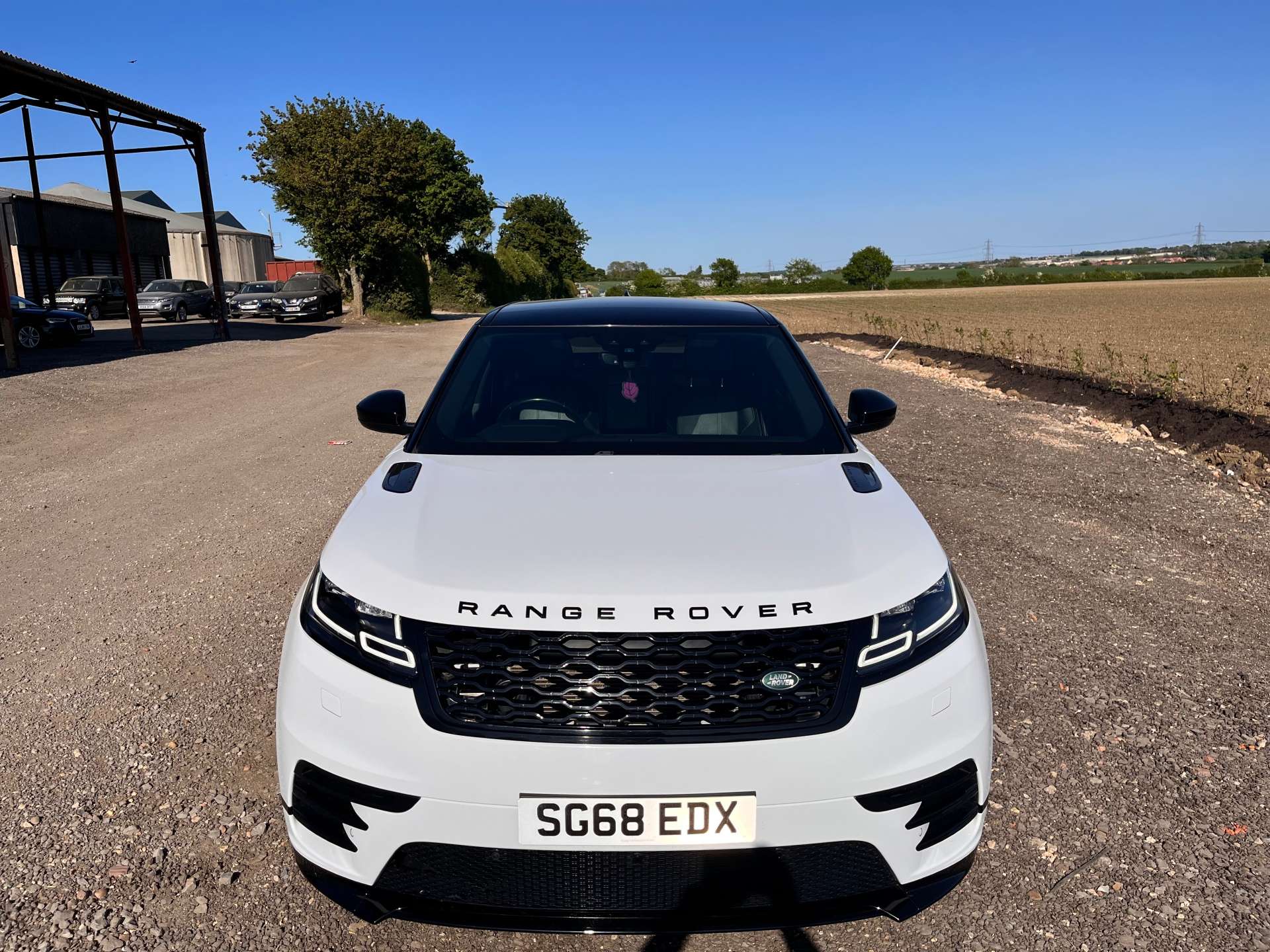 LAND ROVER RANGE ROVER VELAR 2.0 Range Rover Velar R-Dynamic S D240 Auto 4WD 5dr #9