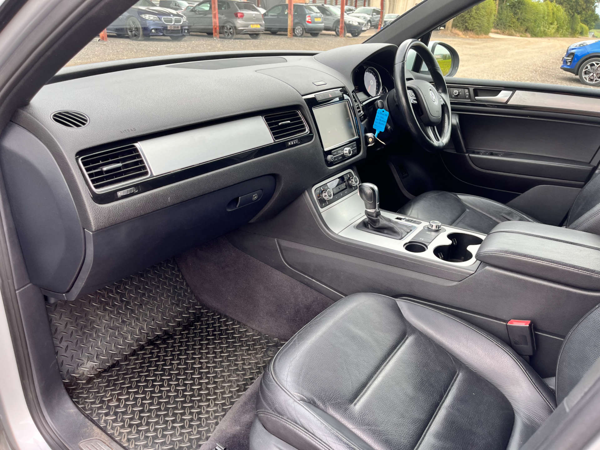 VOLKSWAGEN TOUAREG 3.0 Touareg V6 Altitude TDI BlueMotion Technology Auto 4WD 5dr #25