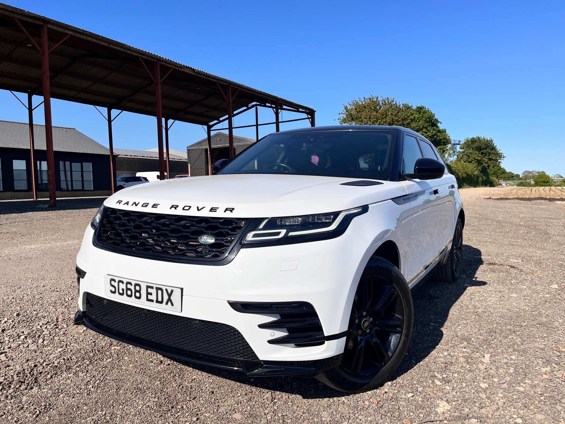 LAND ROVER RANGE ROVER VELAR 2.0 Range Rover Velar R-Dynamic S D240 Auto 4WD 5dr #10