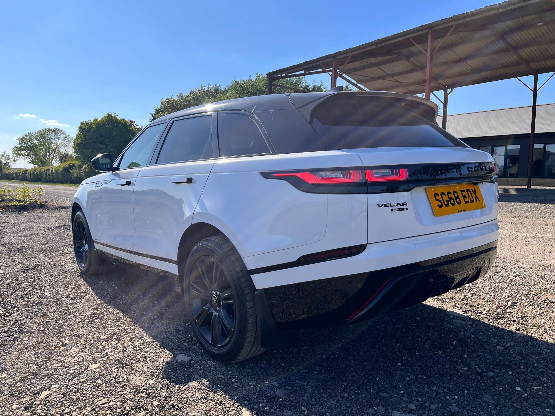 LAND ROVER RANGE ROVER VELAR 2.0 Range Rover Velar R-Dynamic S D240 Auto 4WD 5dr #12
