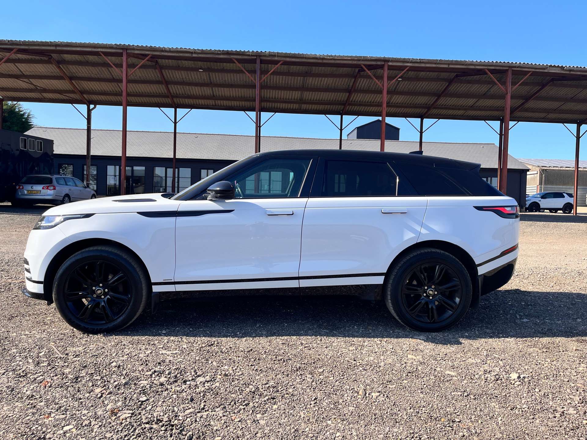 LAND ROVER RANGE ROVER VELAR 2.0 Range Rover Velar R-Dynamic S D240 Auto 4WD 5dr #20