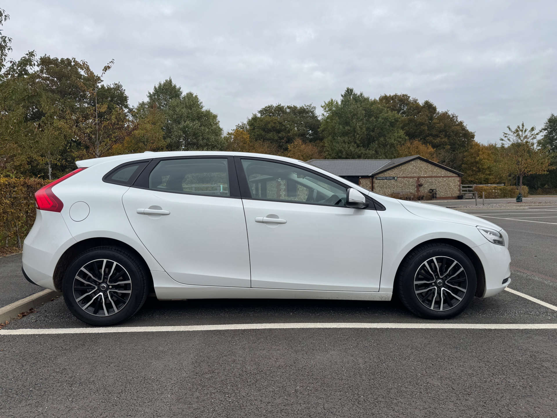 VOLVO V40 1.5 V40 Momentum T2 Auto 5dr #15