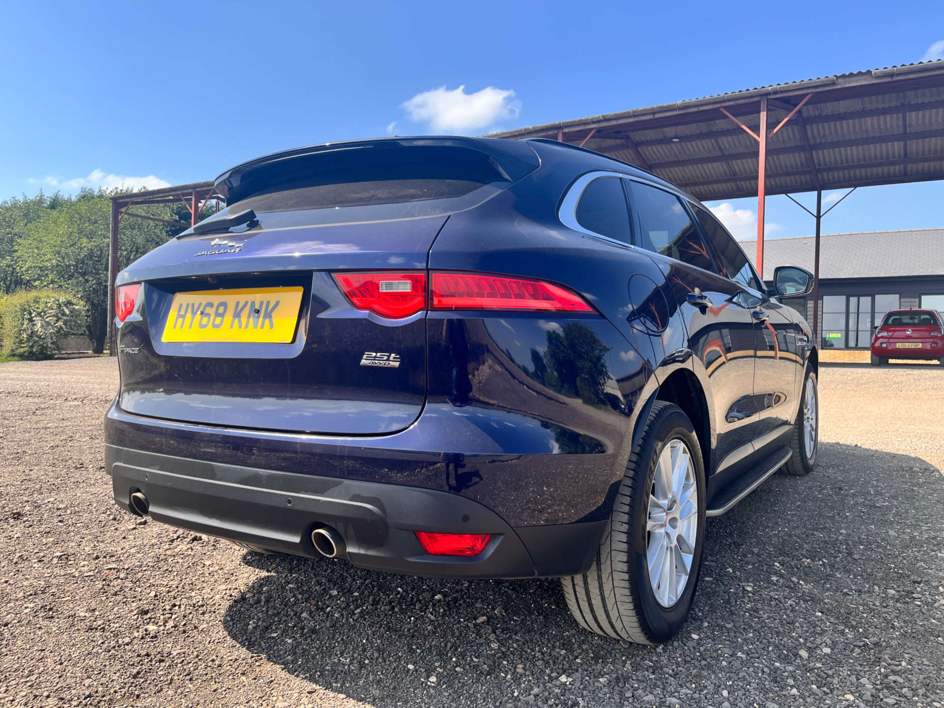 JAGUAR F-PACE 2.0 F-PACE Portfolio AWD Auto 4WD 5dr #4