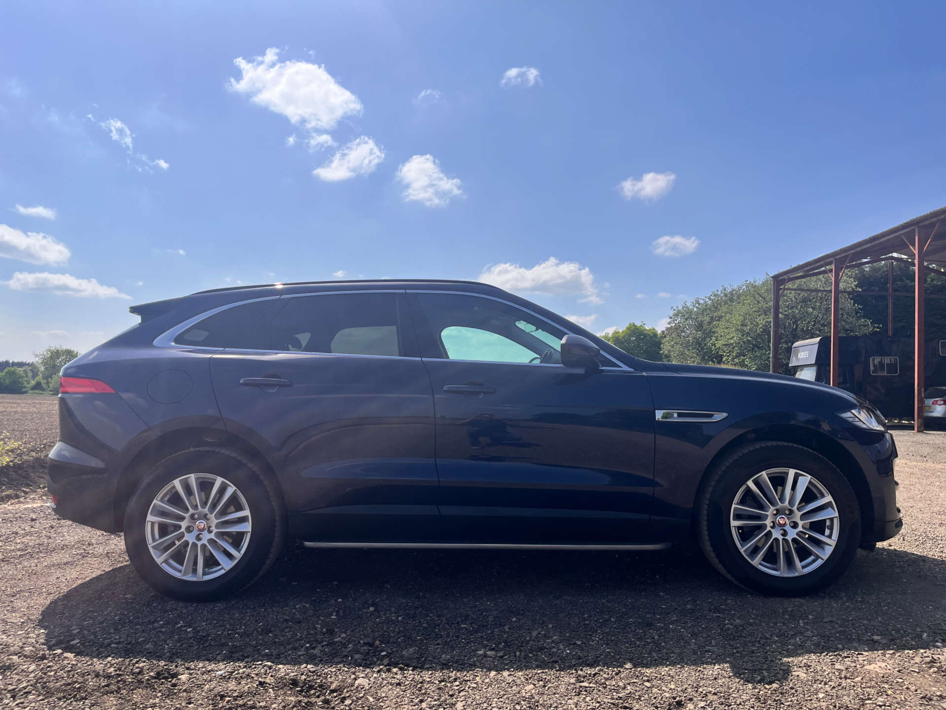 JAGUAR F-PACE 2.0 F-PACE Portfolio AWD Auto 4WD 5dr #20